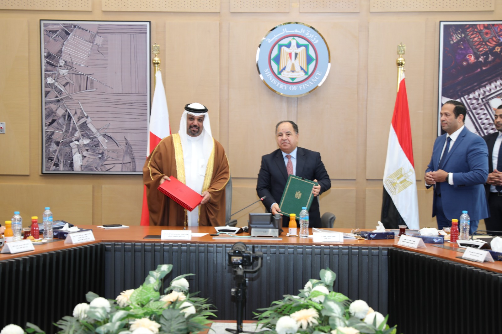 وزيرا المالية المصري ونظيره من مملكة البحرين
