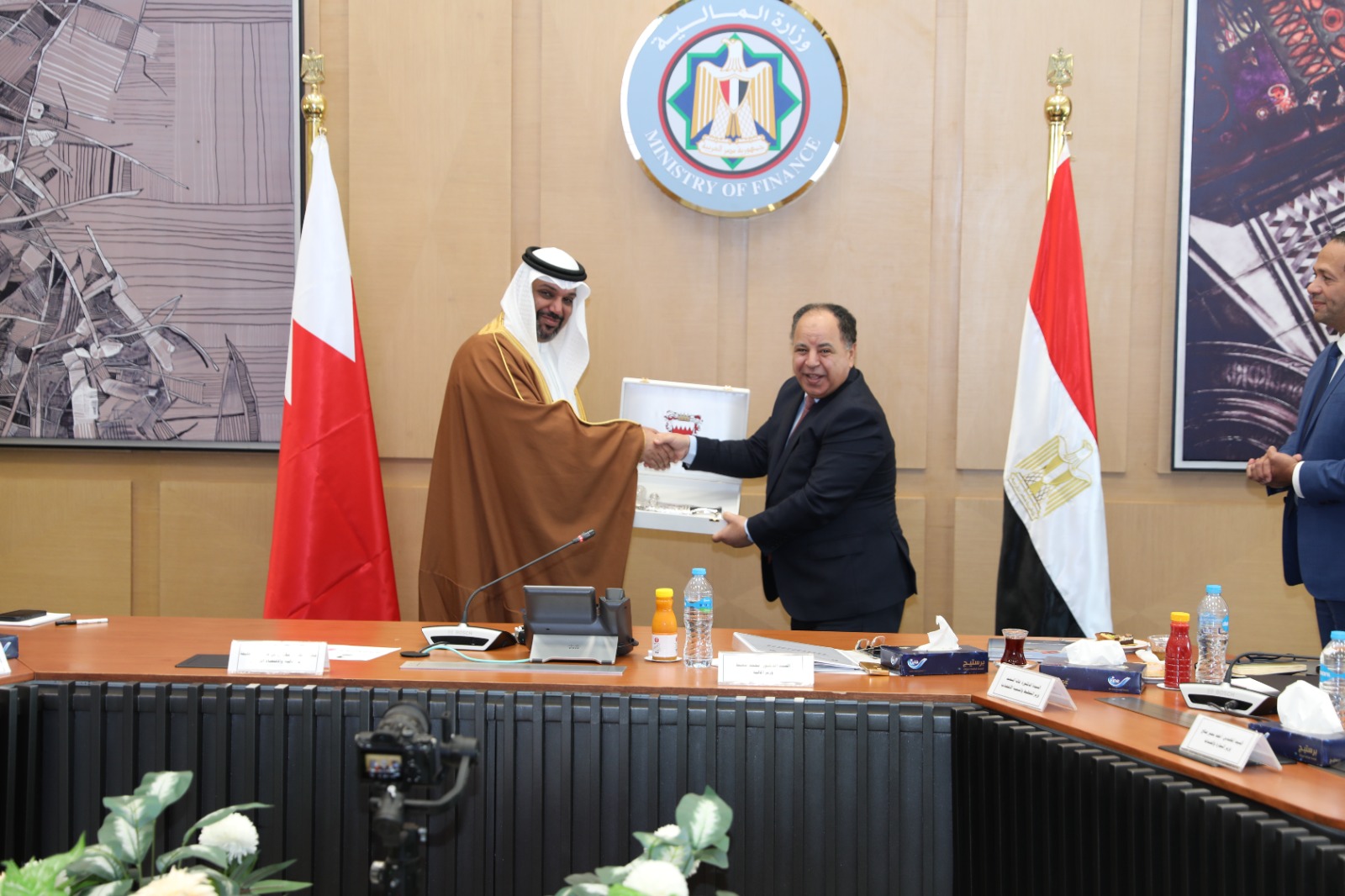وزيرا المالية المصري ونظيره من مملكة البحرين