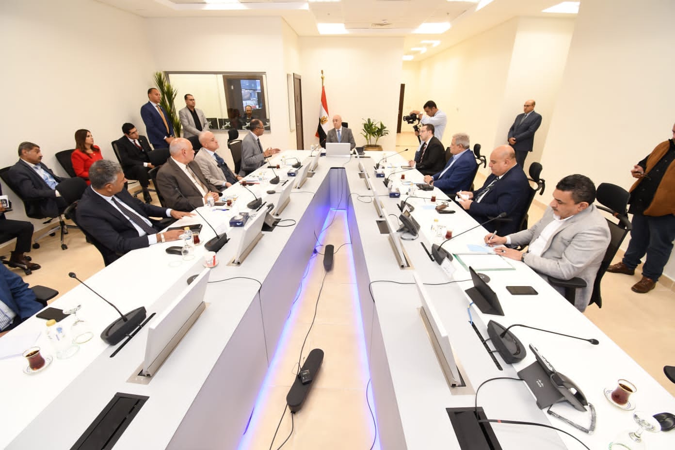 وزير الإسكان يترأس اجتماع لجنة إدارة الأزمات لمتابعة الاستعدادات لمواجهة مخاطر الأمطار
