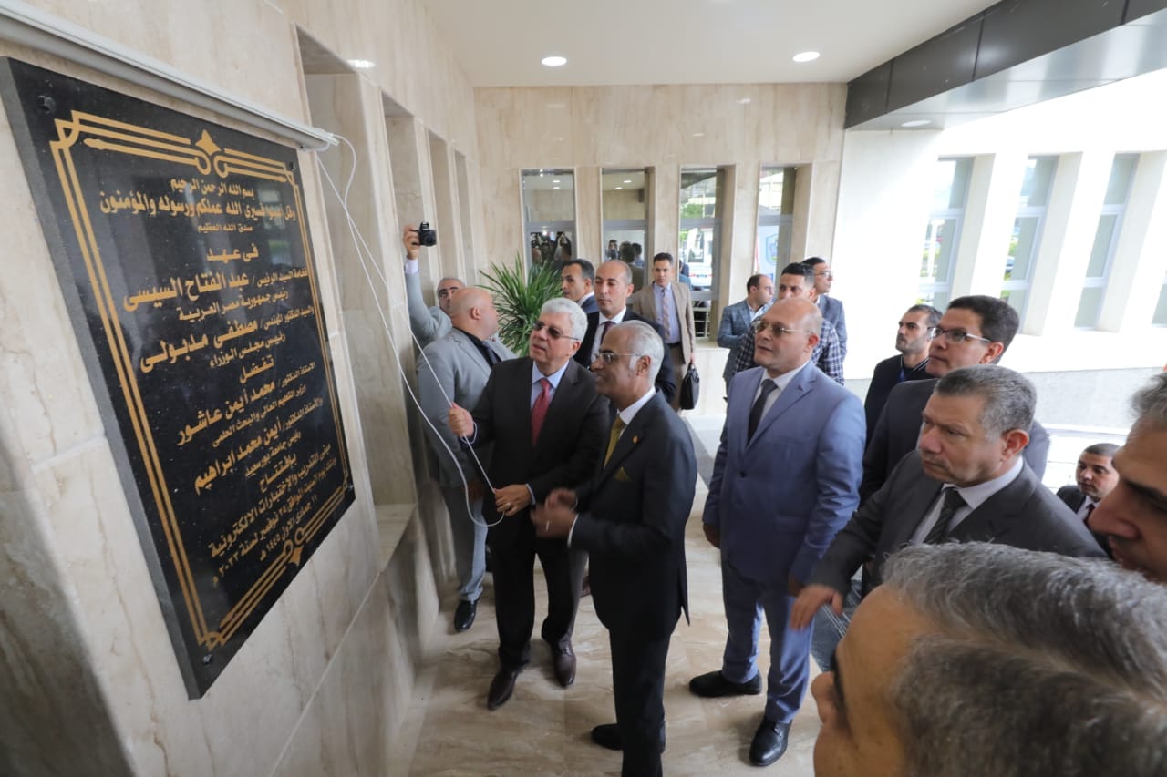 وزير التعليم العالي يفتتح عددًا من المشروعات بجامعة بورسعيد