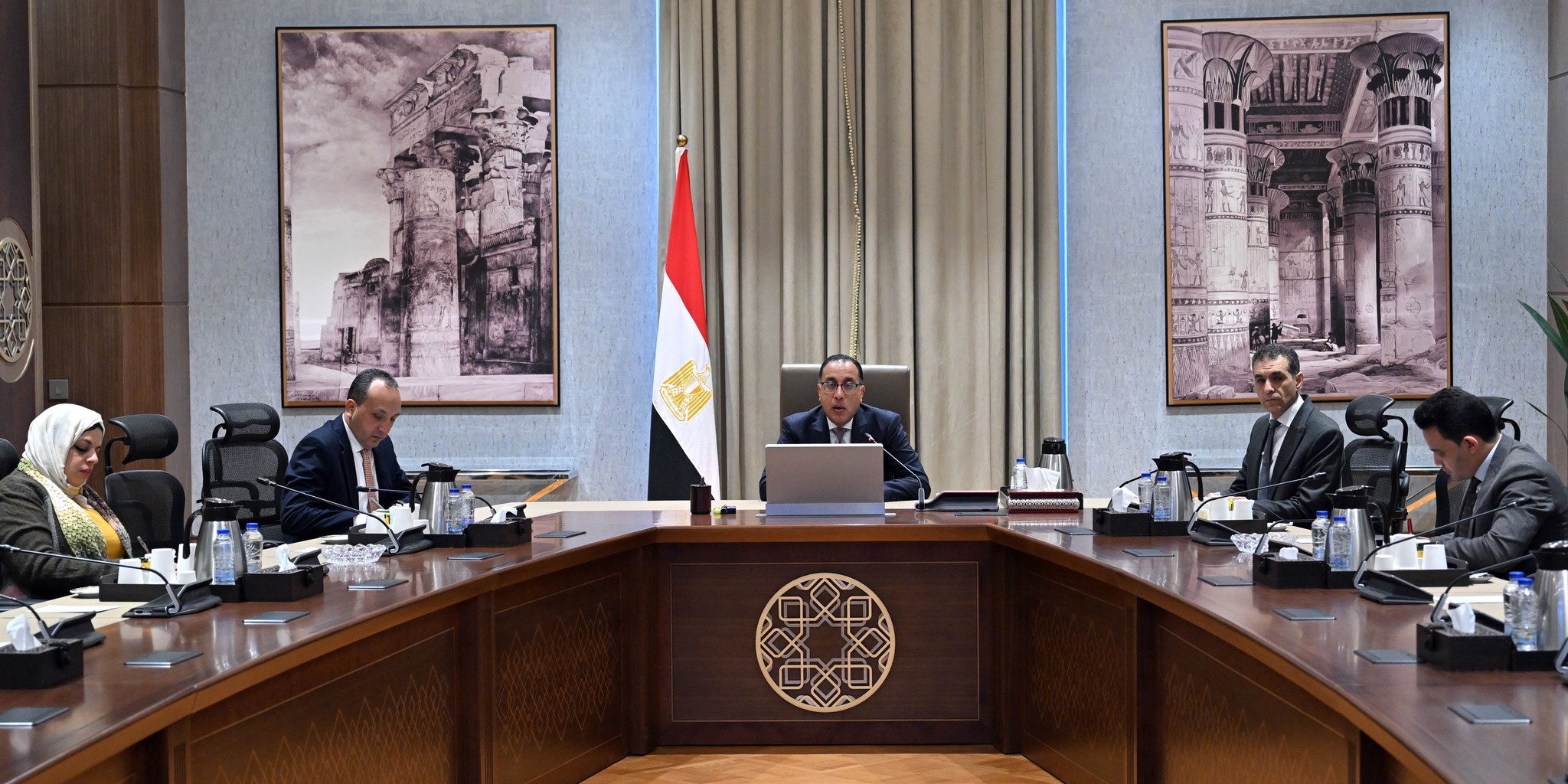 رئيس الوزراء يشهد إطلاق المرحلة الأولى للمنصة الإلكترونية لمنظومة الرخصة الذهبية