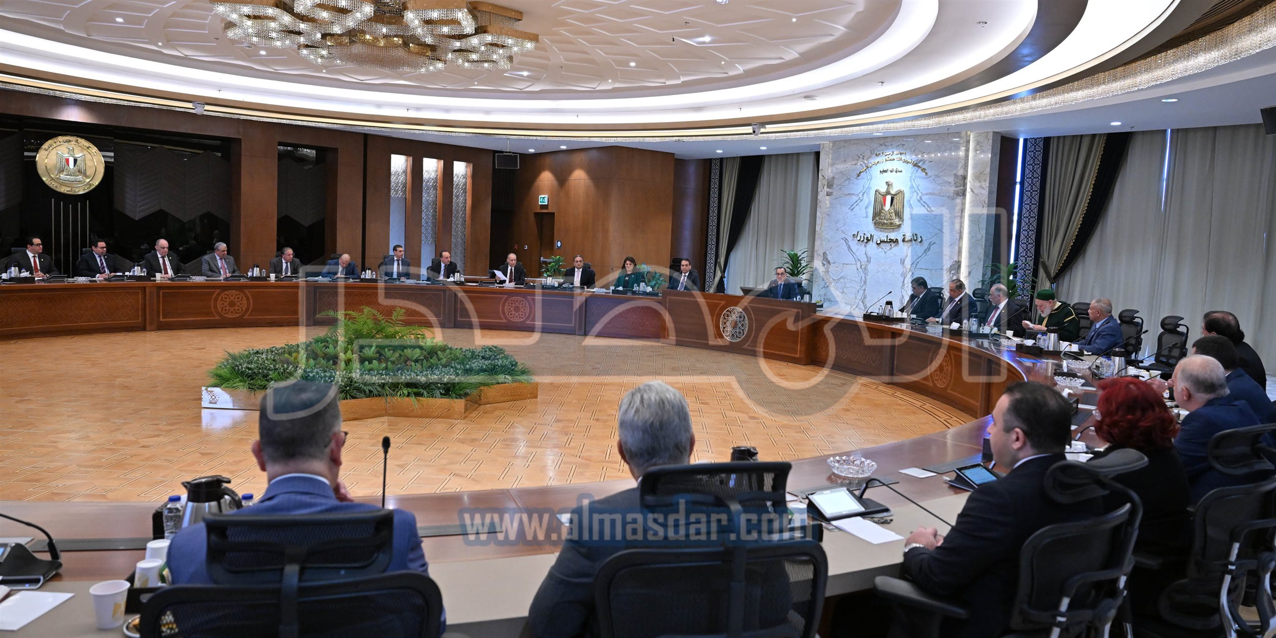 رئيس الوزراء يلتقي رؤساء اللجان النوعية بمجلس النواب