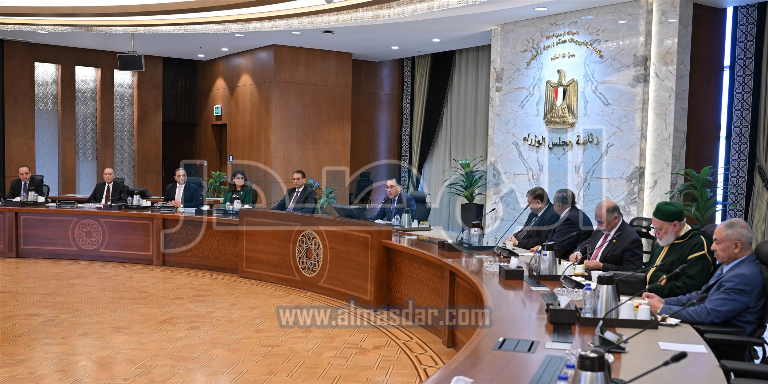 رئيس الوزراء يلتقي رؤساء اللجان النوعية بمجلس النواب