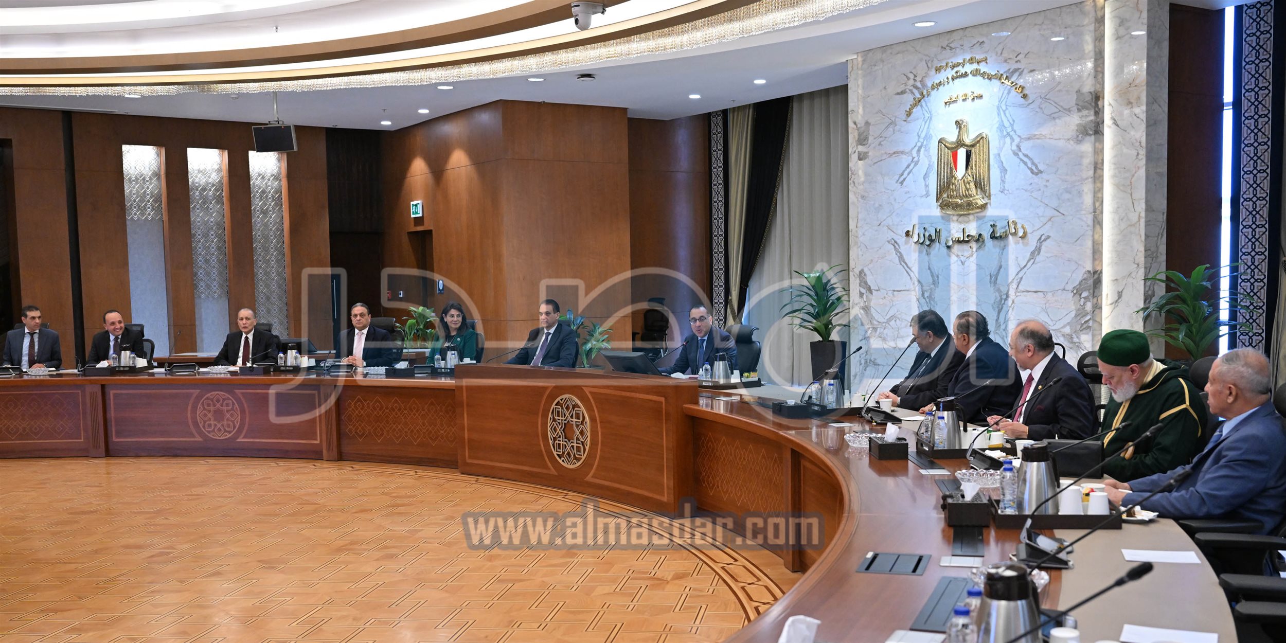 رئيس الوزراء يلتقي رؤساء اللجان النوعية بمجلس النواب