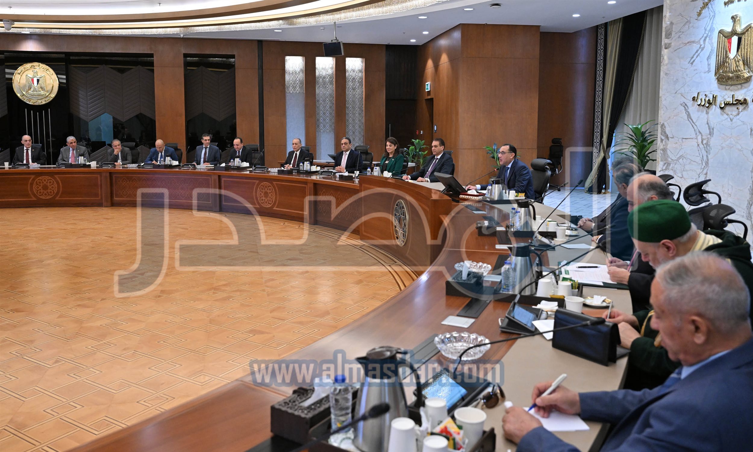 رئيس الوزراء يلتقي رؤساء اللجان النوعية بمجلس النواب