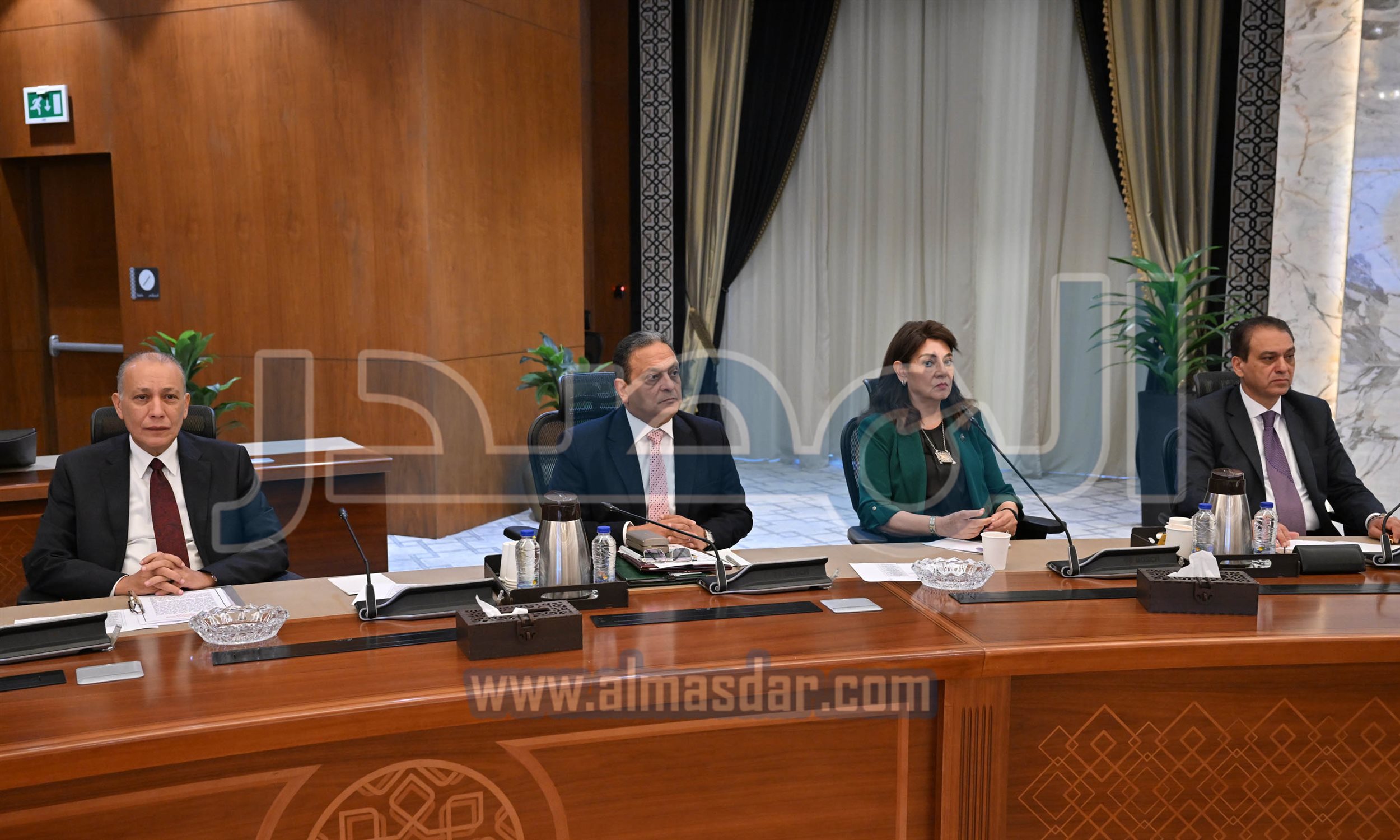 رئيس الوزراء يلتقي رؤساء اللجان النوعية بمجلس النواب