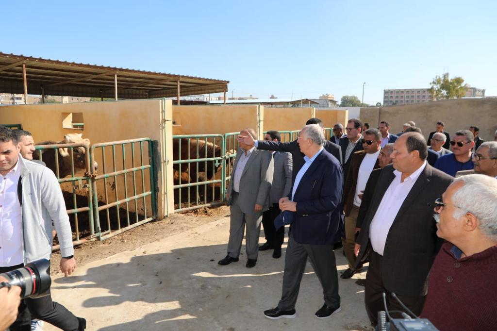 وزير الزراعة يفتتح أكبر مركز للتلقيح الاصطناعي بمنطقة الشرق الأوسط