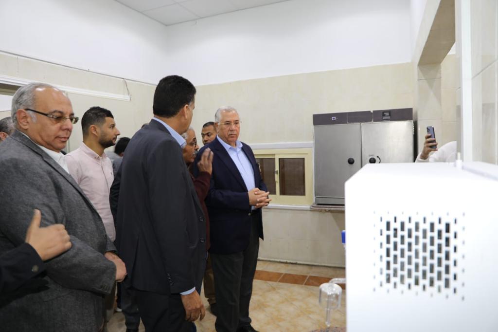 وزير الزراعة يفتتح أكبر مركز للتلقيح الاصطناعي بمنطقة الشرق الأوسط