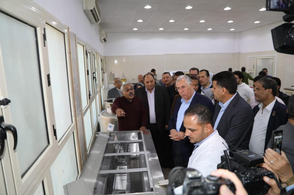 وزير الزراعة يفتتح أكبر مركز للتلقيح الاصطناعي بمنطقة الشرق الأوسط