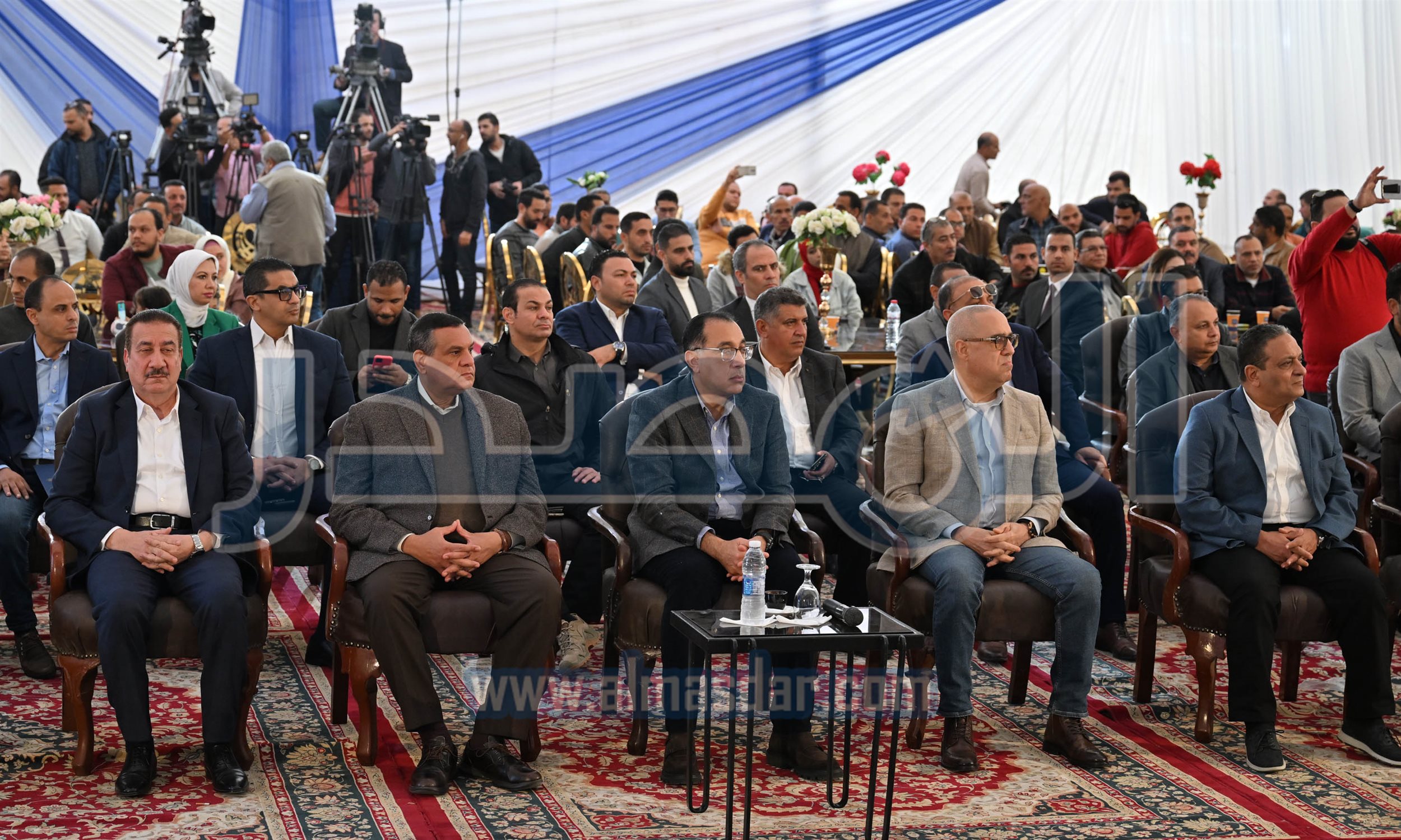 مدبولى يتفقد الوحدات المُنفذة لمبادرة