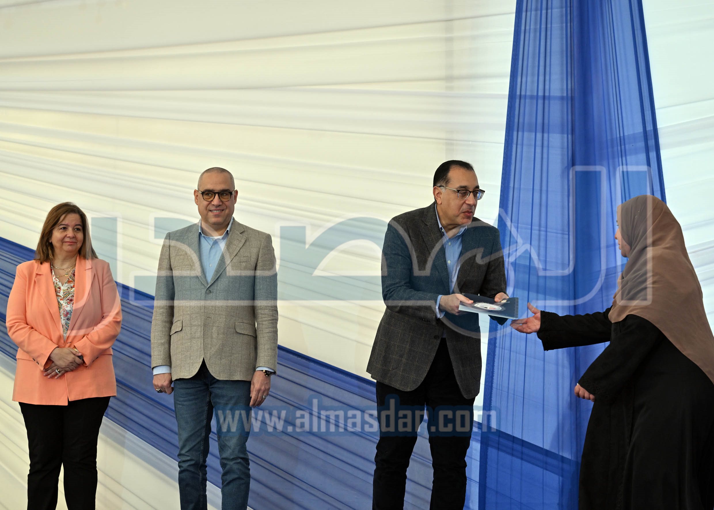 مدبولى يتفقد الوحدات المُنفذة لمبادرة