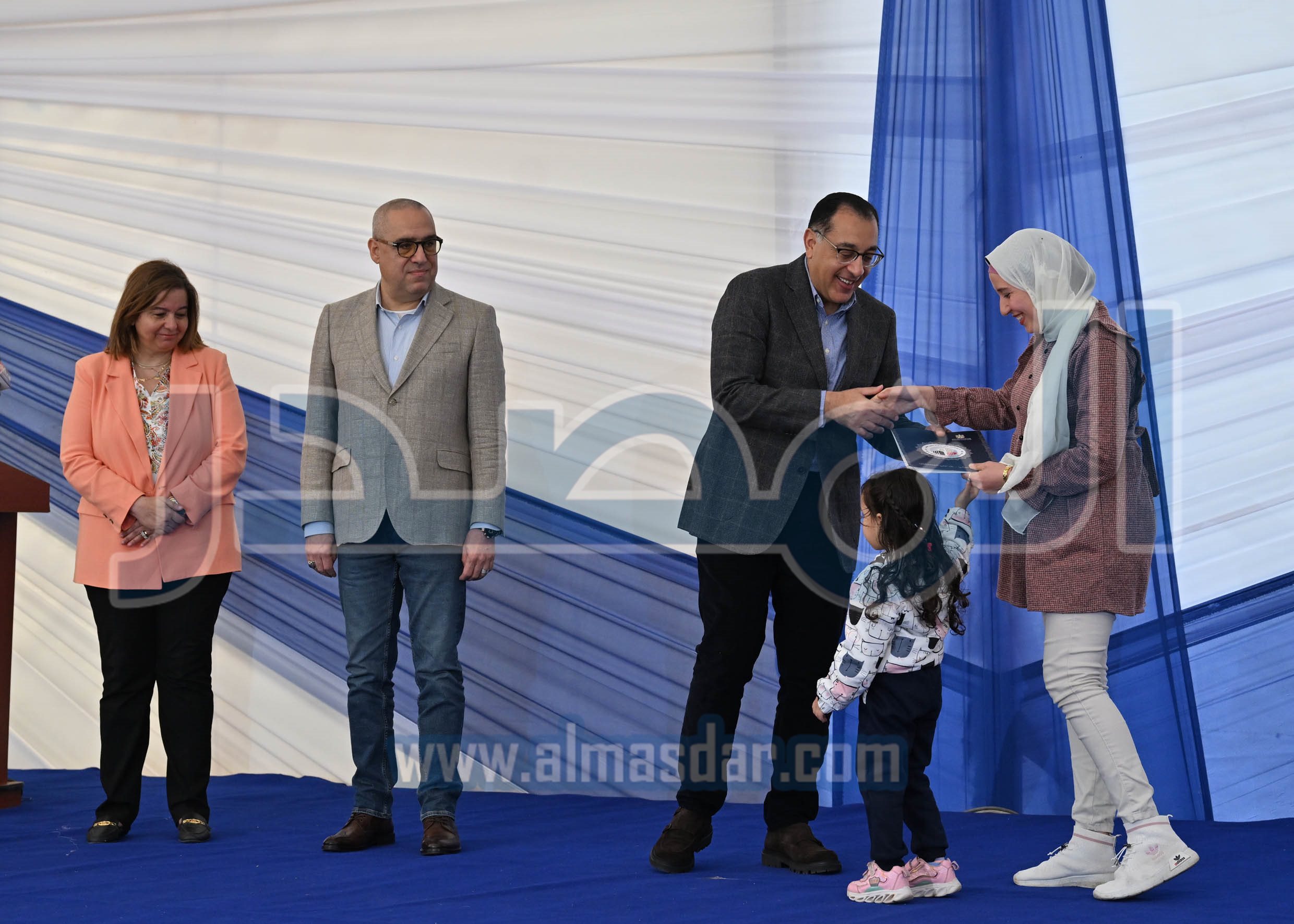 مدبولى يتفقد الوحدات المُنفذة لمبادرة