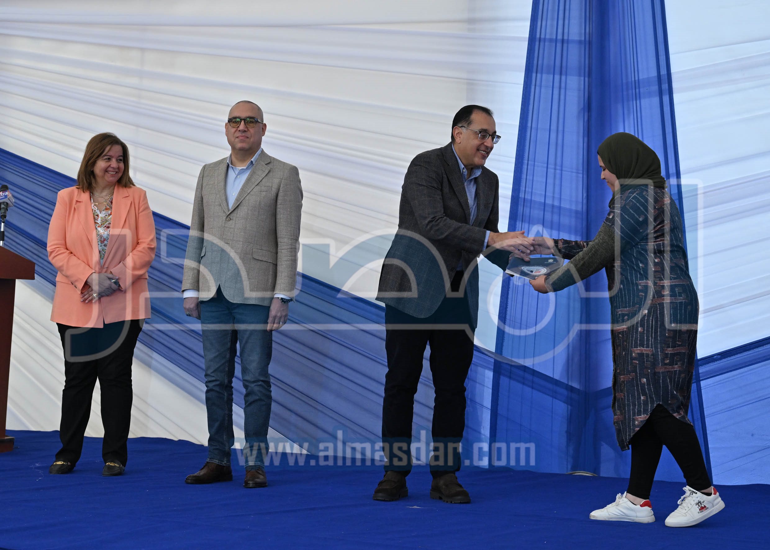 مدبولى يتفقد الوحدات المُنفذة لمبادرة