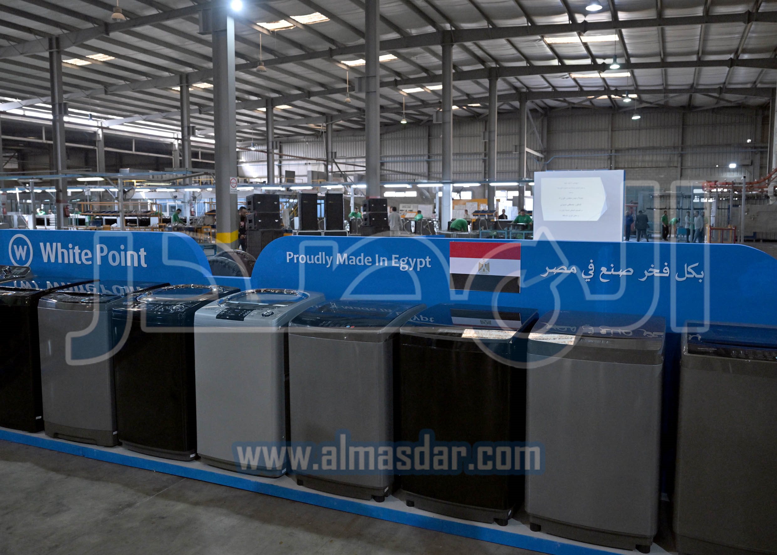 رئيس الوزراء يتفقد مصنع شركة