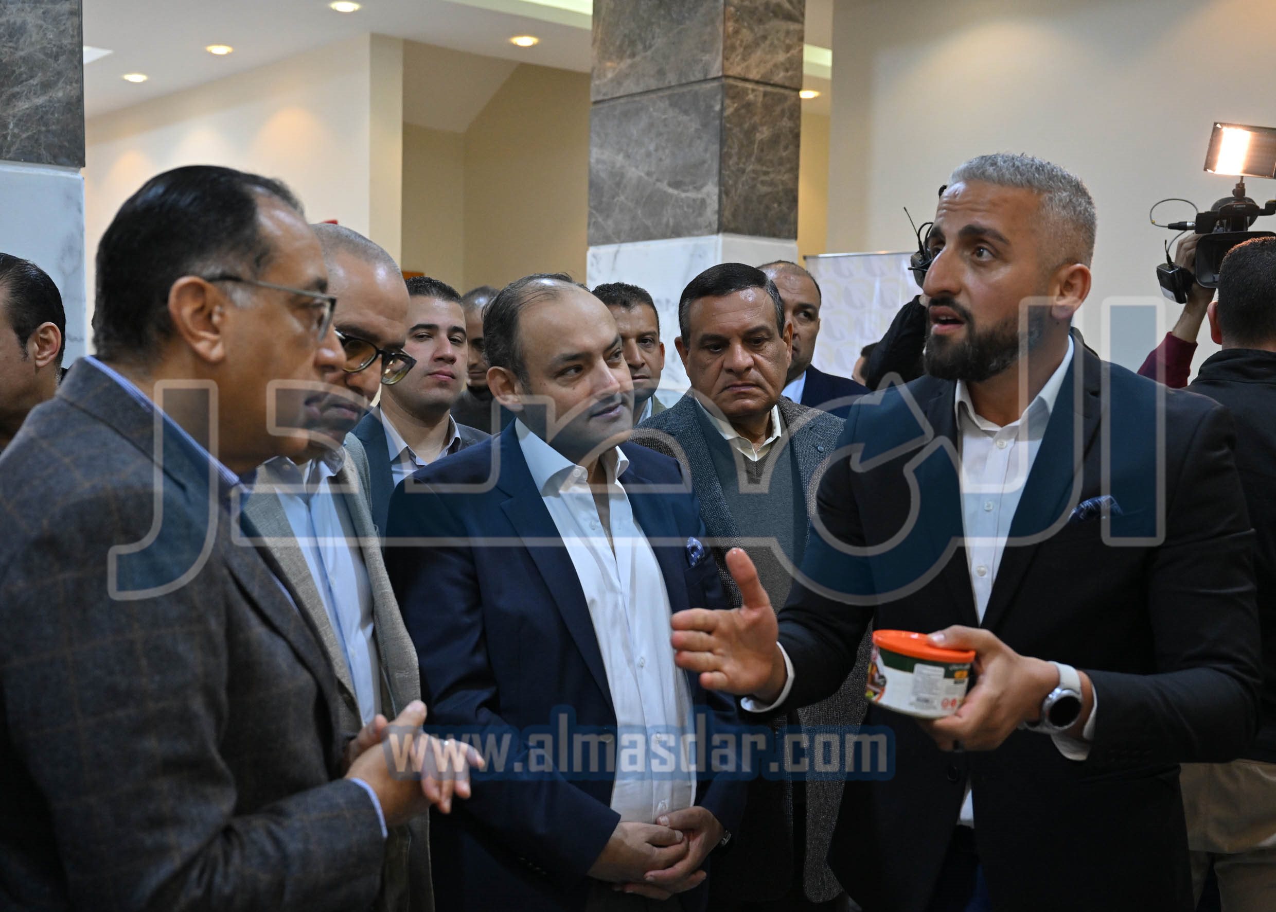 مدبولى يتفقد مصنع