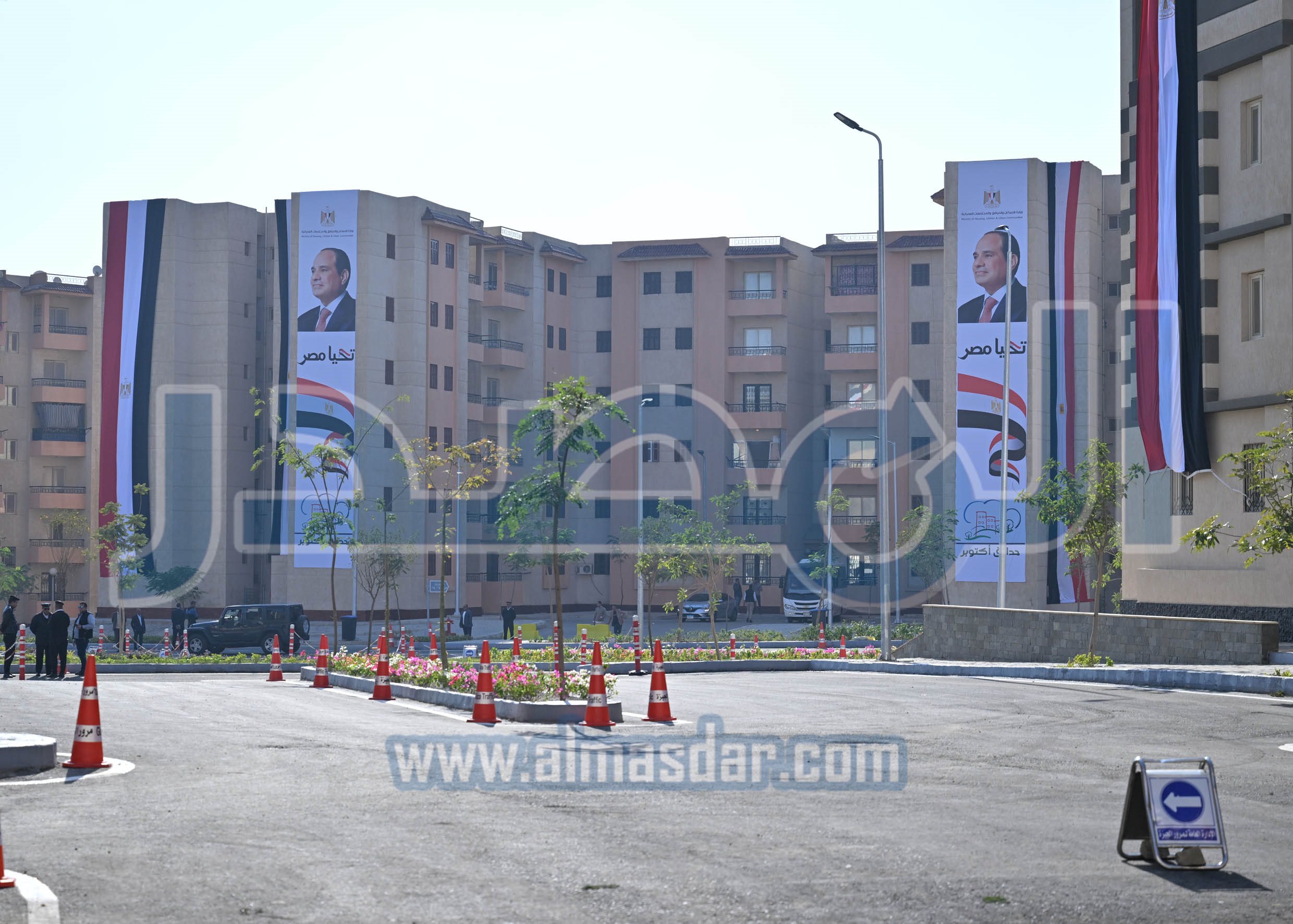 رئيس الوزراء يتفقد ويسلم وحدات �سكن لكل المصريين�