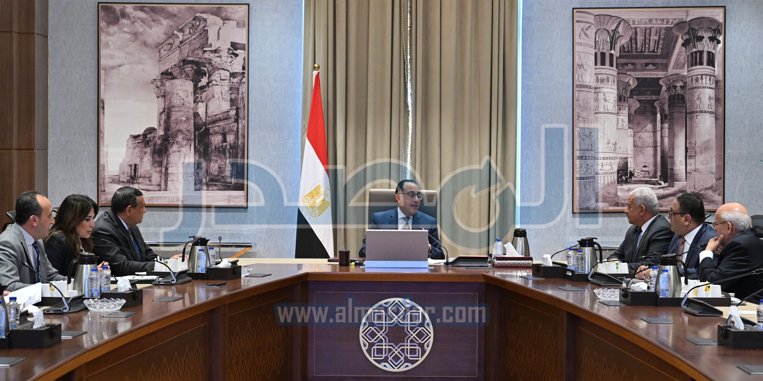 مدبولى يستعرض مشروع إنتاج الأمونيا الخضراء بخليج السويس
