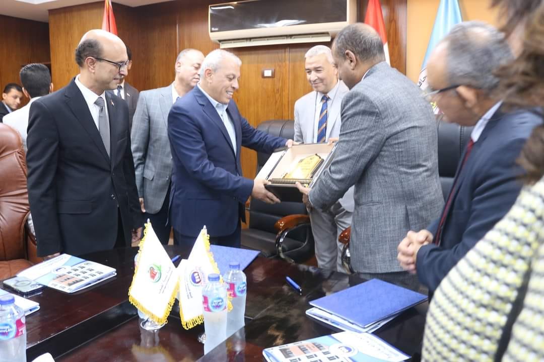 تعاون بين الغرفة التجارية المصرية بأسيوط وهيئة تنمية الصعيد