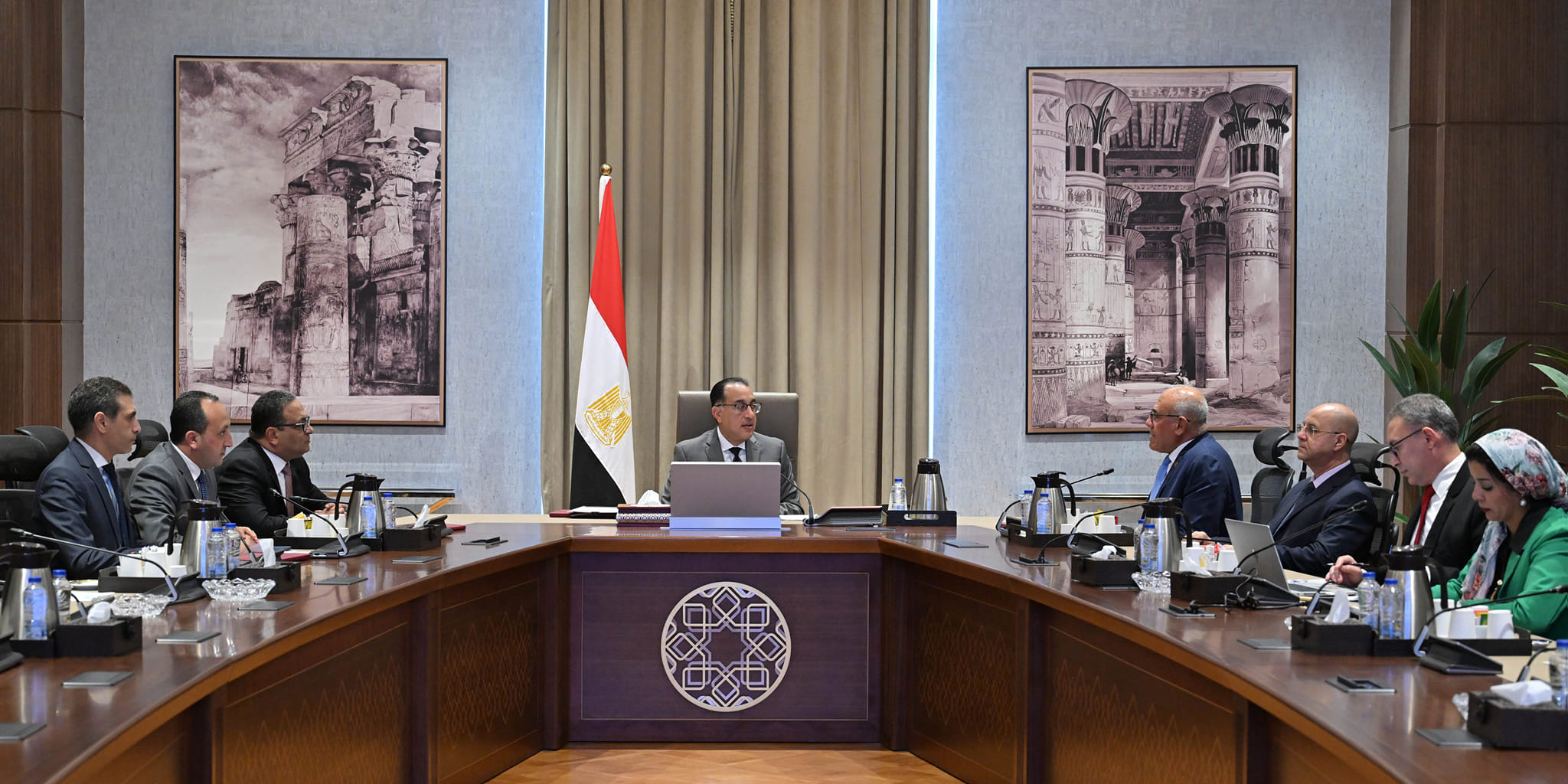 رئيس الوزراء يجتمع مع رئيس مجلس إدارة الهيئة العربية للتصنيع
