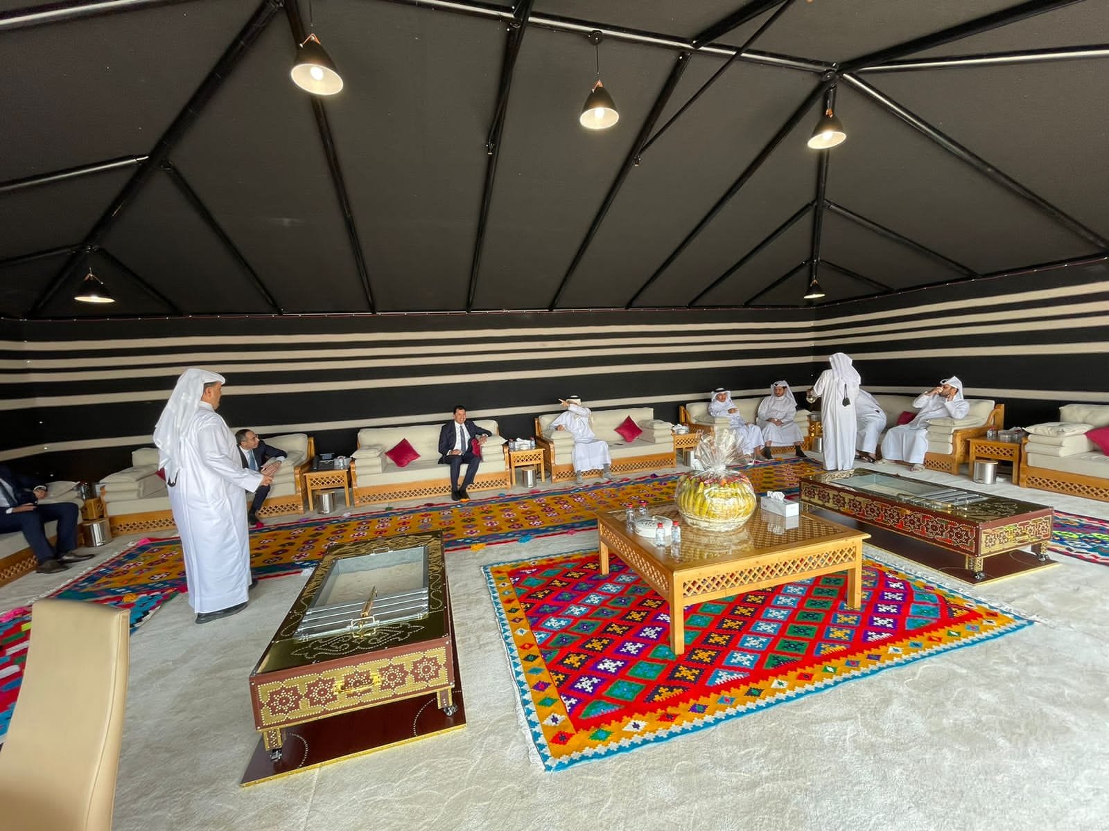 وزير الشباب والرياضة يلتقي نظيره القطري خلال زيارته للدوحة
