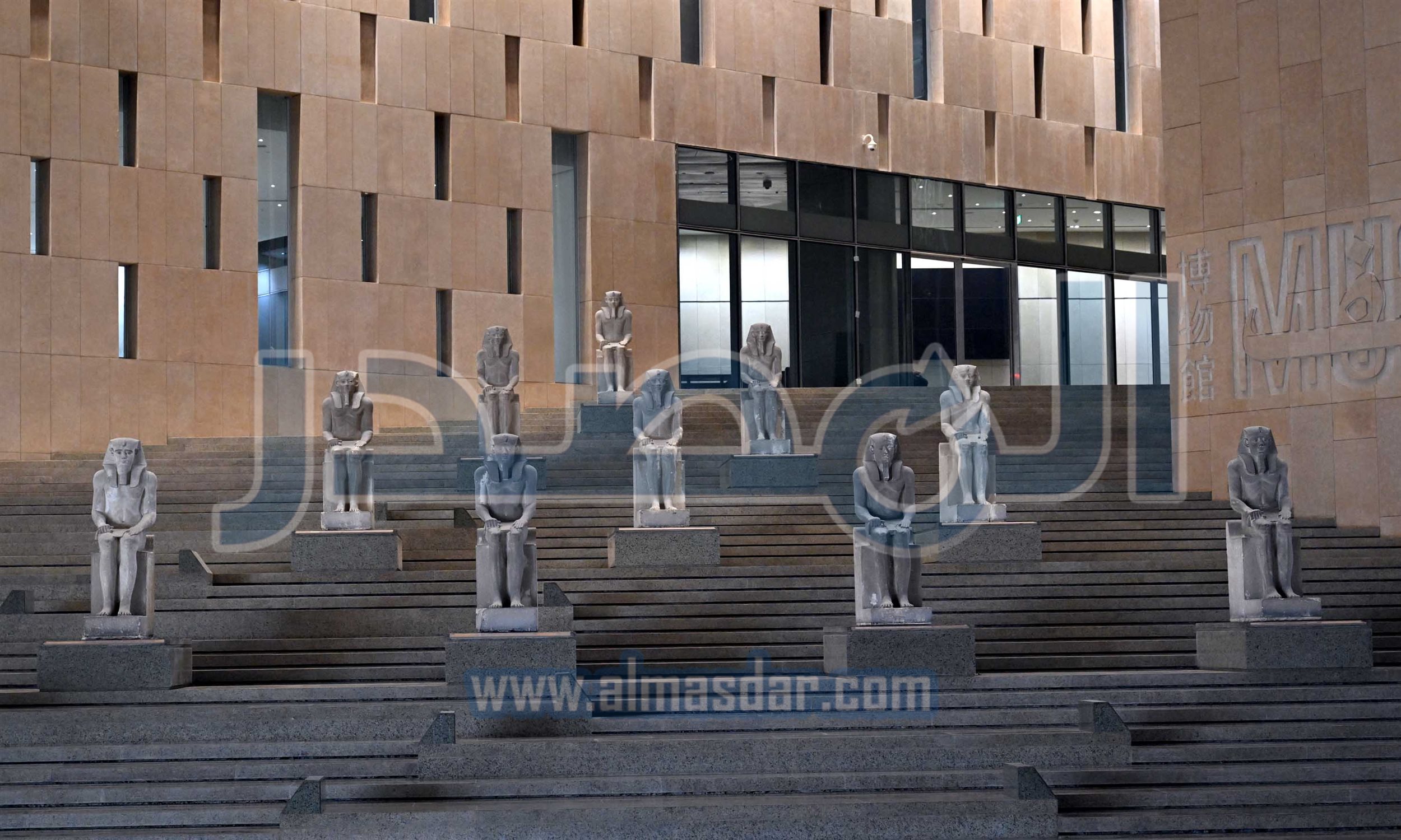 رئيس الوزراء يتفقدُ المتحف المصري الكبير