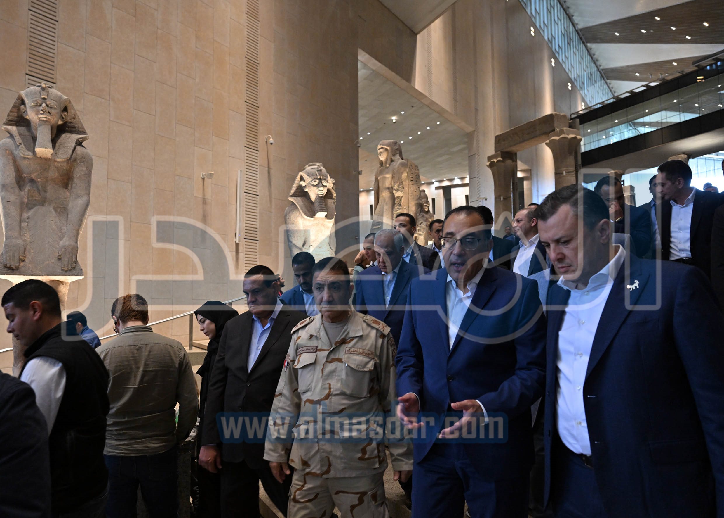 رئيس الوزراء يتفقدُ المتحف المصري الكبير