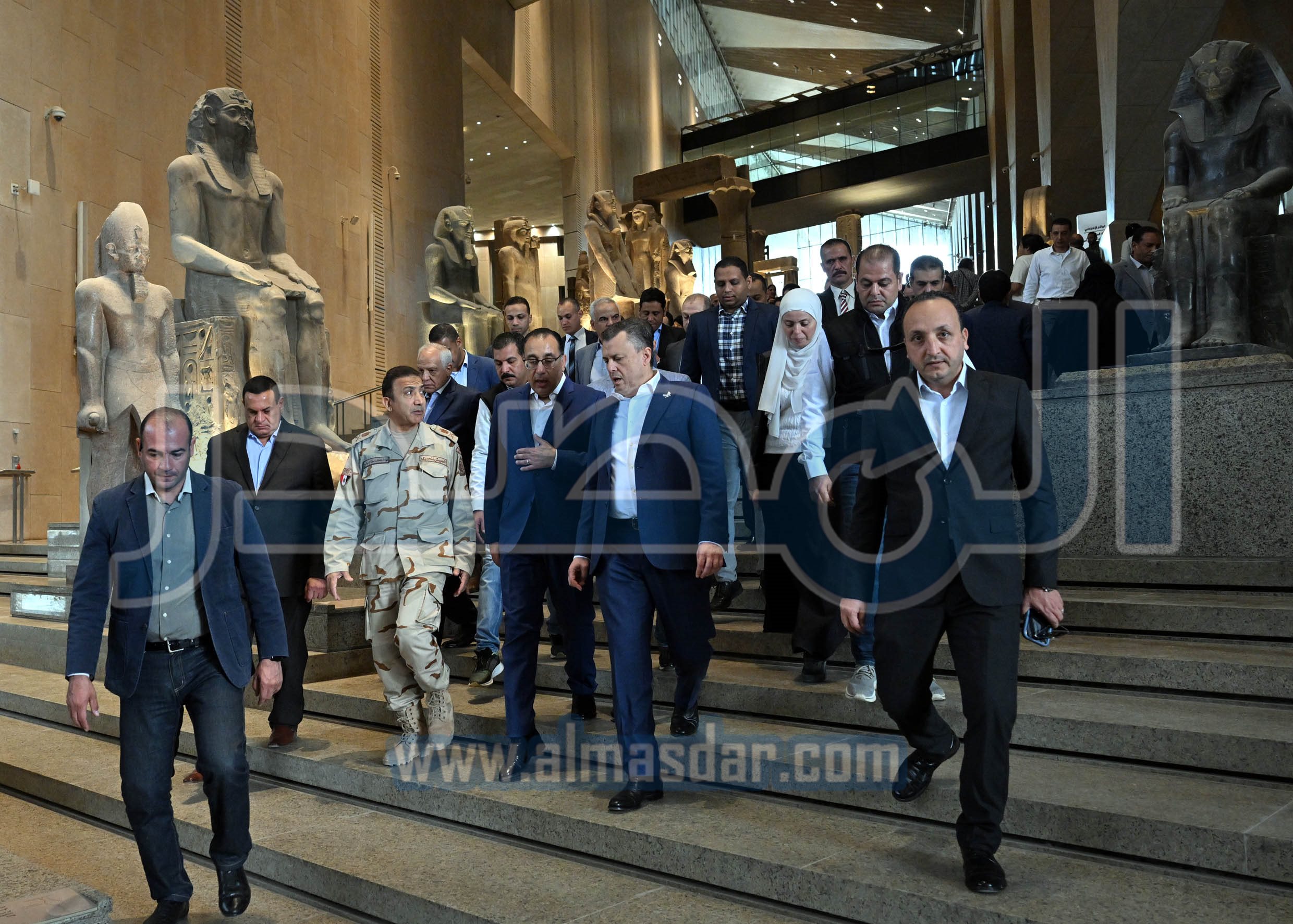 رئيس الوزراء يتفقدُ المتحف المصري الكبير