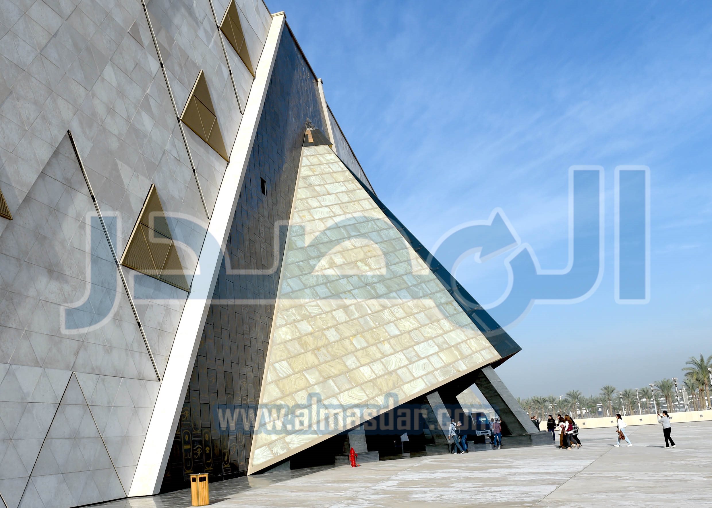 رئيس الوزراء يتفقدُ المتحف المصري الكبير