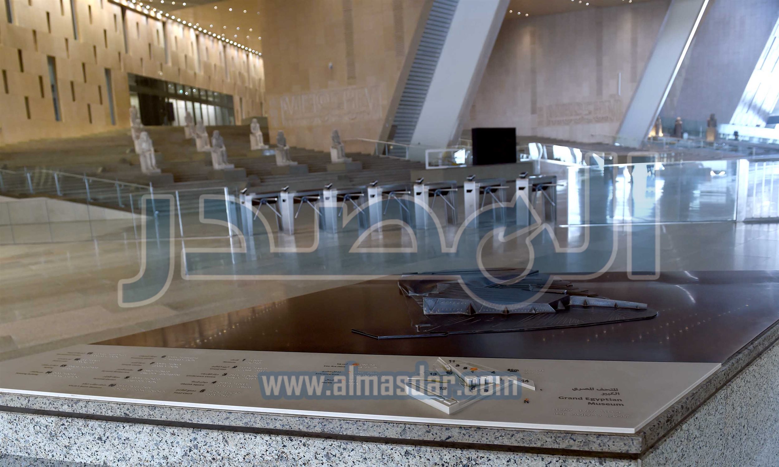 رئيس الوزراء يتفقدُ المتحف المصري الكبير