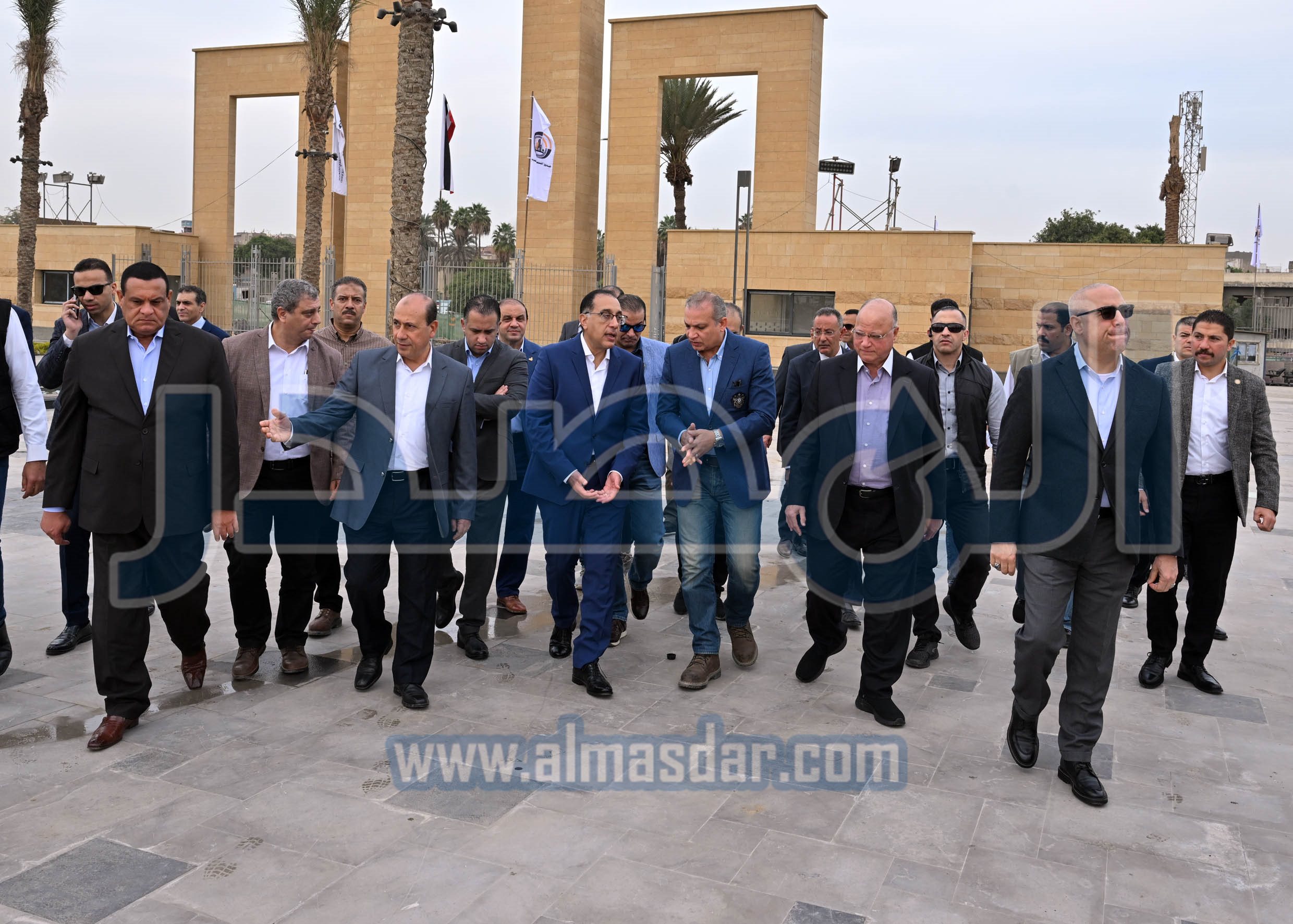 رئيس الوزراء يتابع سير العمل بمشروع حدائق الفسطاط