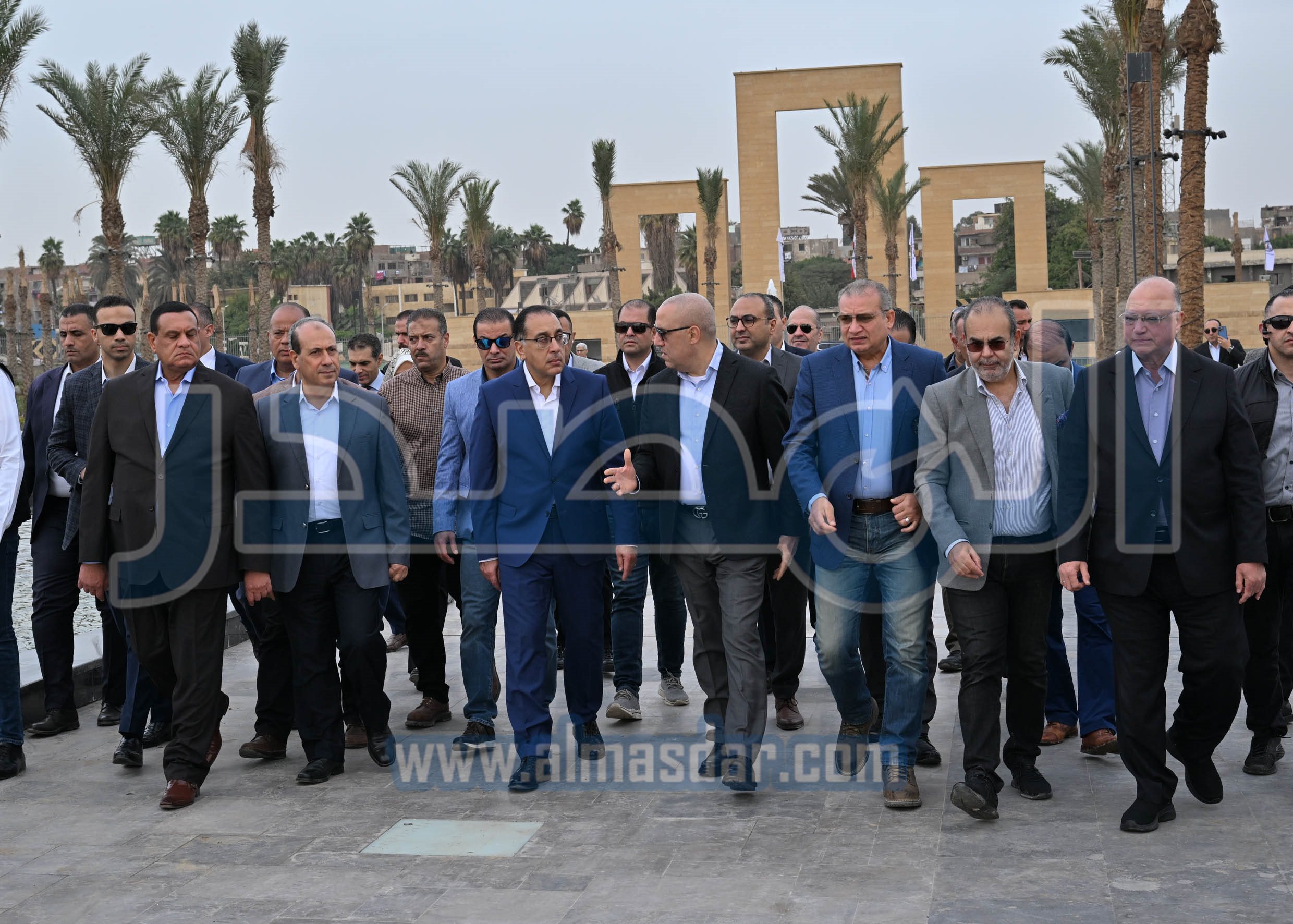 رئيس الوزراء يتابع سير العمل بمشروع حدائق الفسطاط