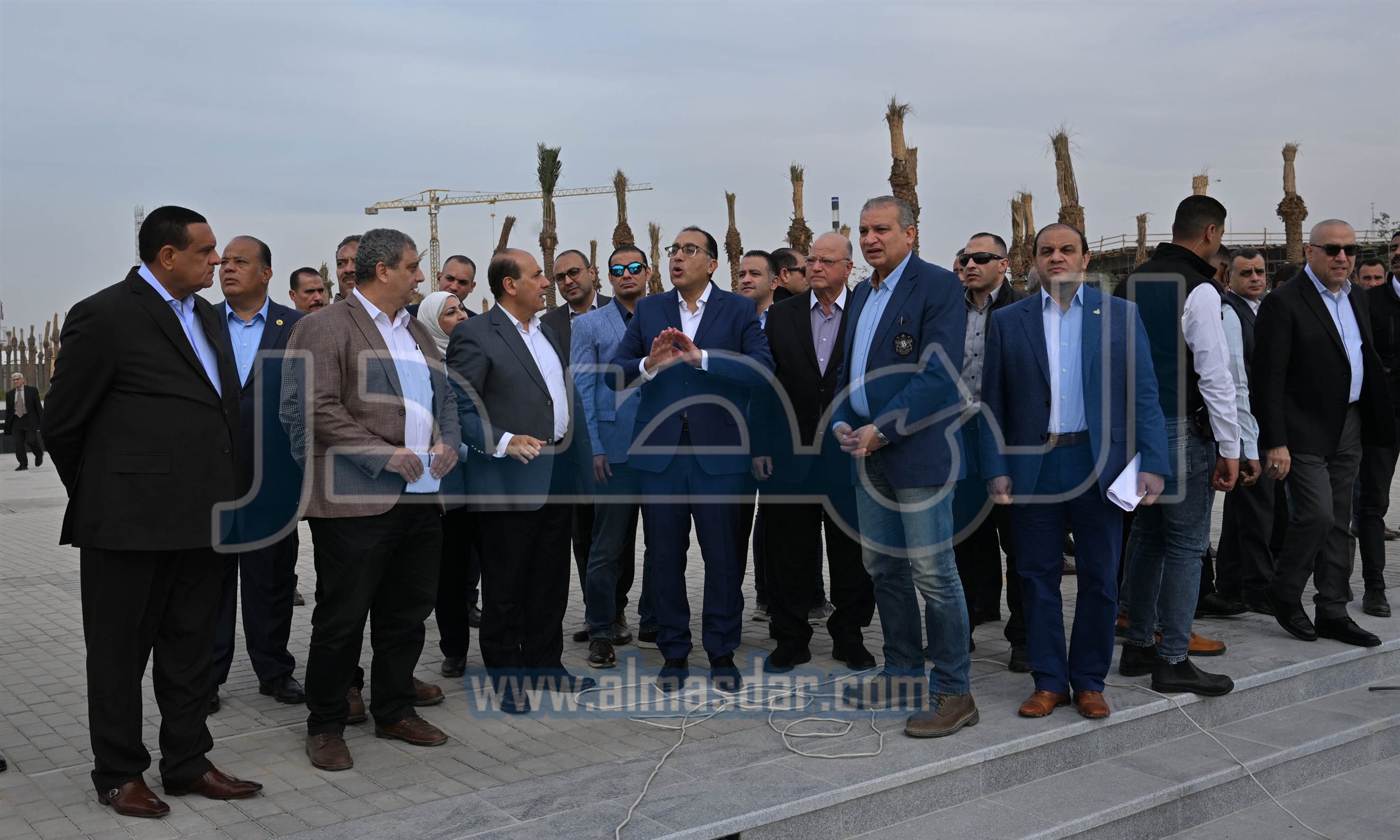 رئيس الوزراء يتابع سير العمل بمشروع حدائق الفسطاط