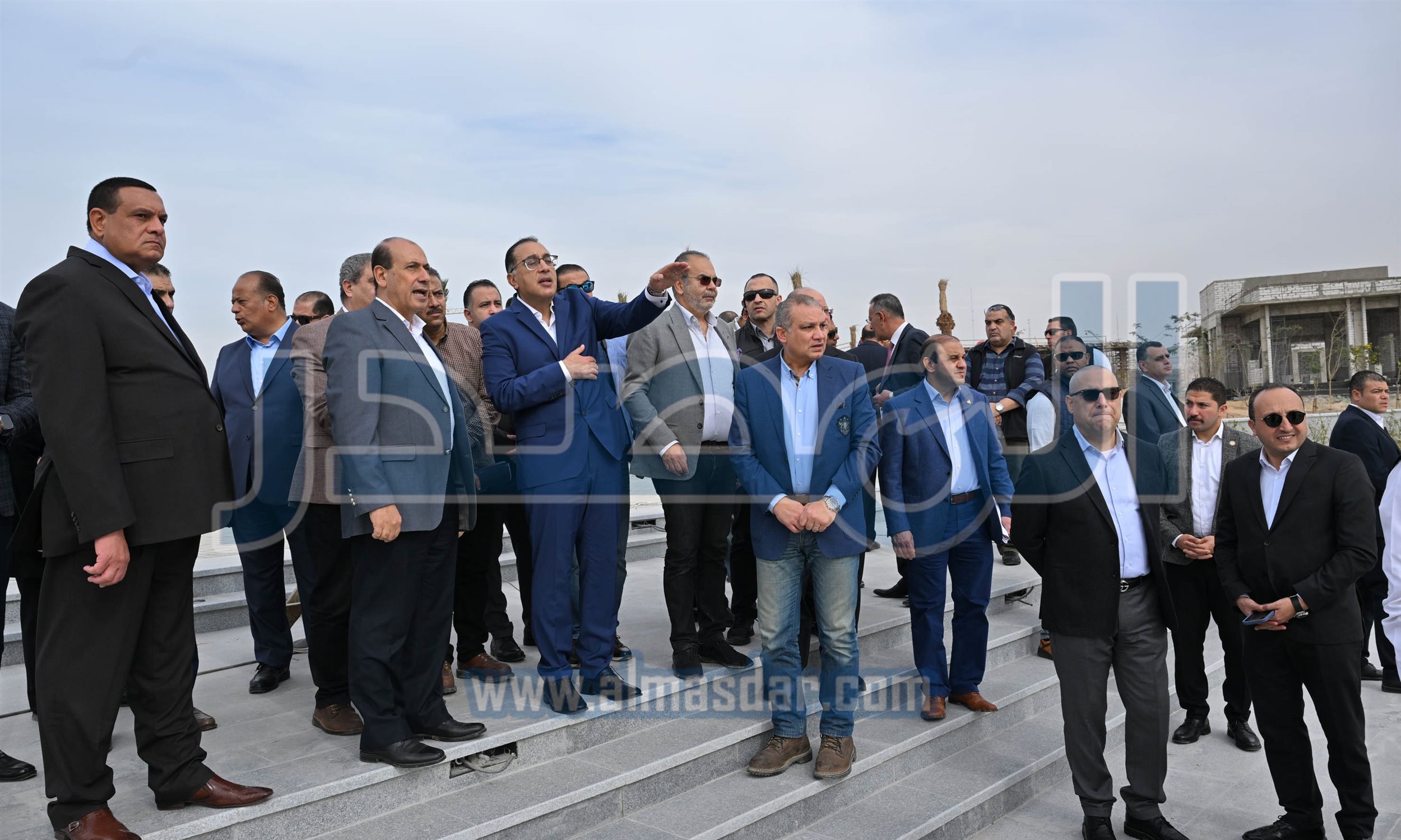 رئيس الوزراء يتابع سير العمل بمشروع حدائق الفسطاط