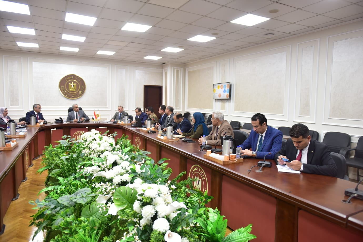 وزير العمل يُتابع الإجراءات التنفيذية بشأن منصة إلكترونية للعمالة غير المنتظمة