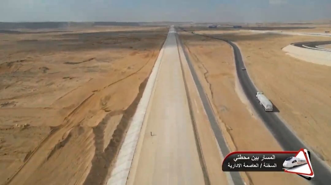 الوزير يتفقد مشروع الخط الاول من شبكة القطار الكهربائي