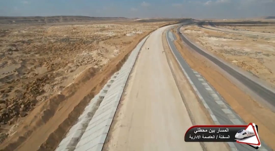الوزير يتفقد مشروع الخط الاول من شبكة القطار الكهربائي