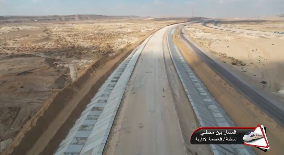 الوزير يتفقد مشروع الخط الاول من شبكة القطار الكهربائي
