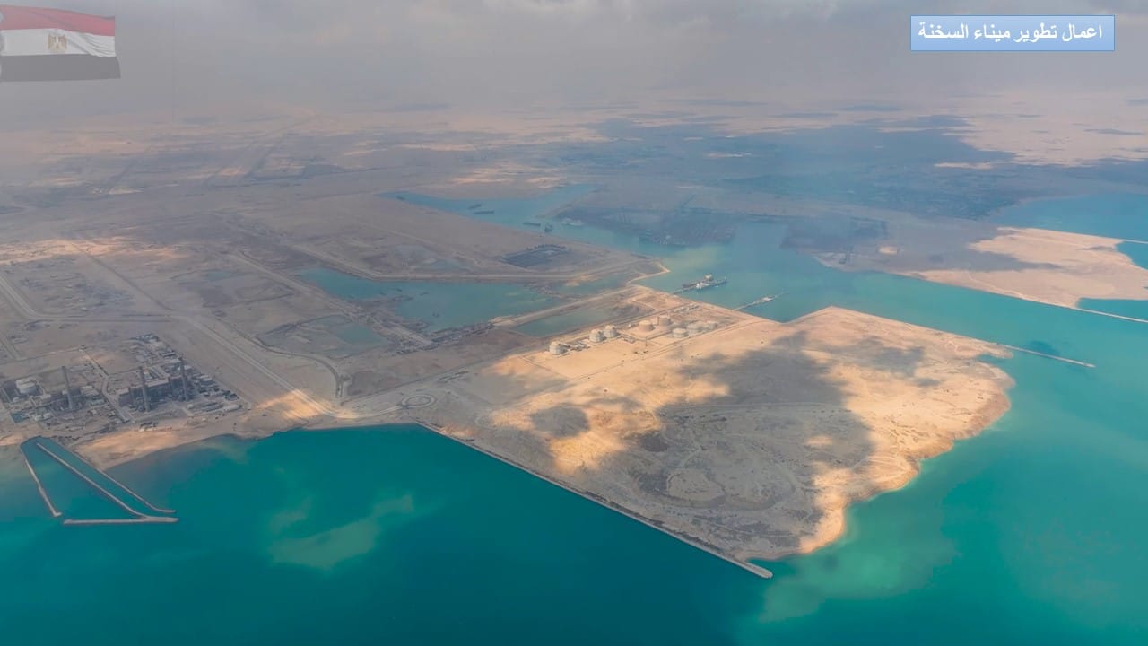 الوزير يتابع تقدم معدلات تنفيذ مشروع تطوير ميناء السخنة