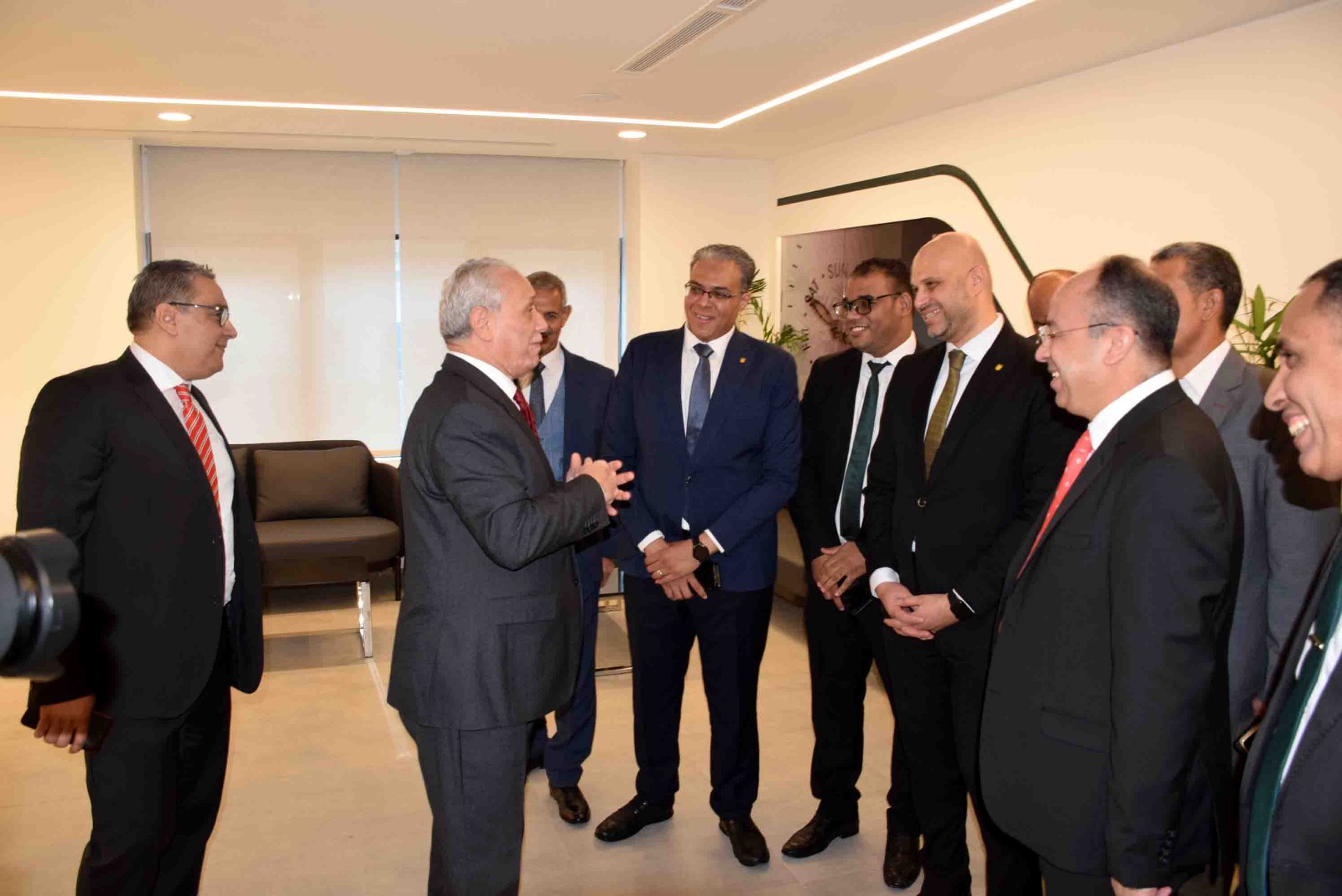 المقر الجديد للبنك الأهلي المصري في مدينة أرمنت