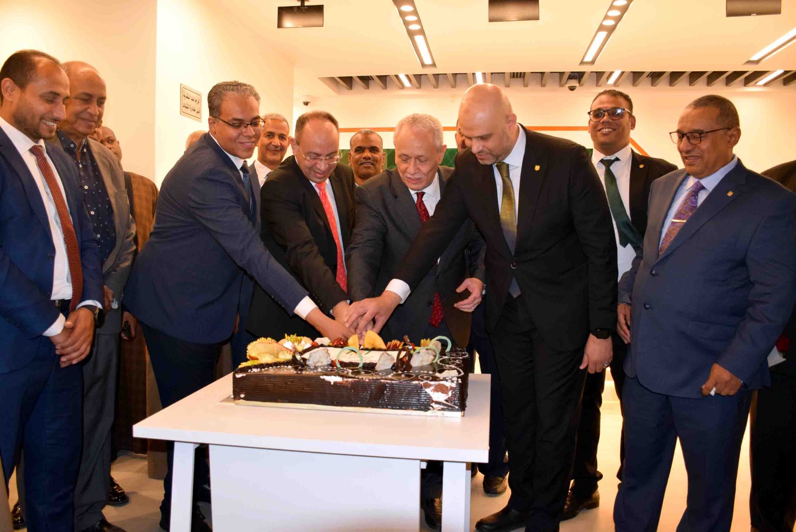 المقر الجديد للبنك الأهلي المصري في مدينة أرمنت