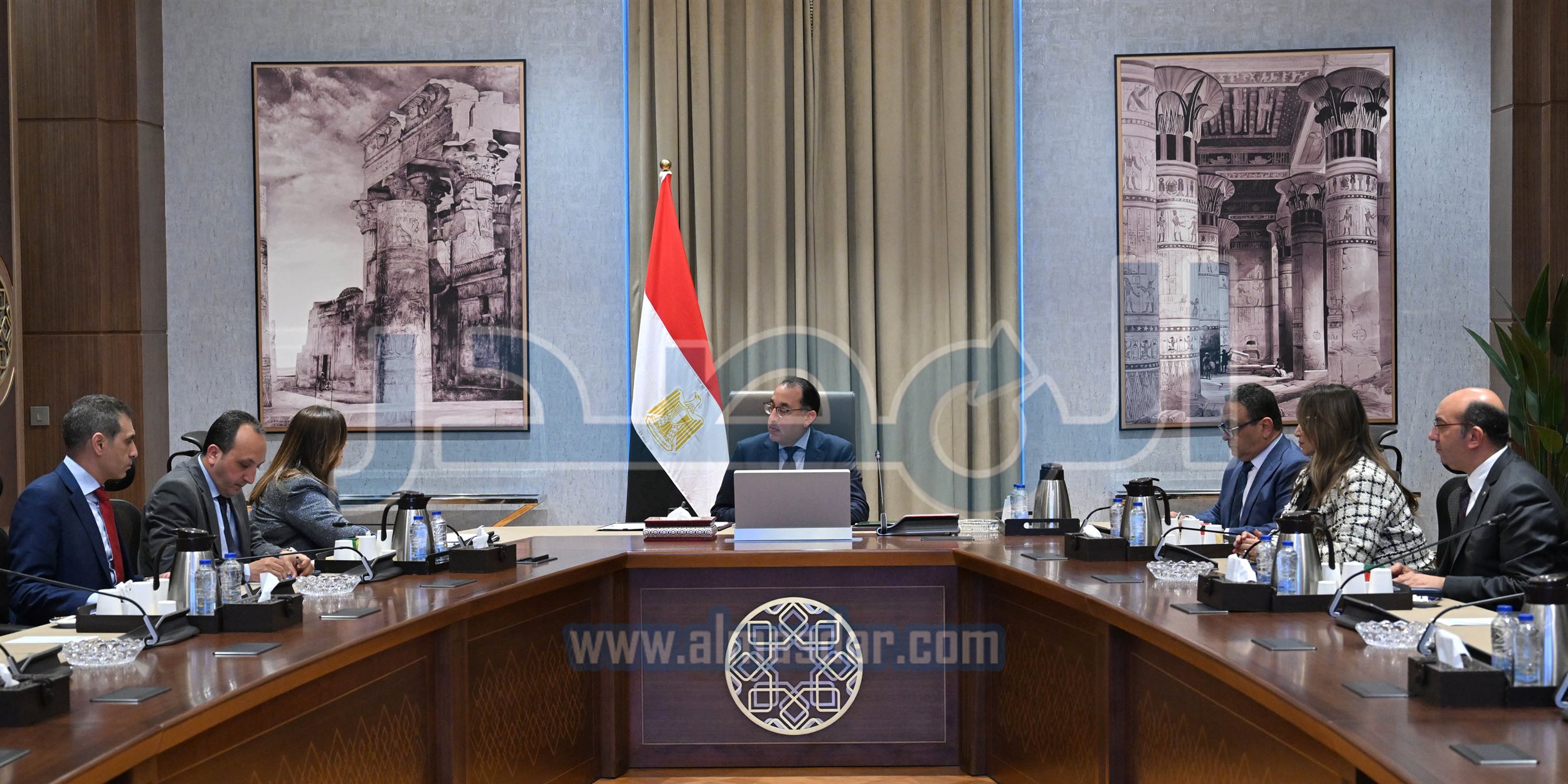 رئيس الوزراء فى اجتماع مع وزيرة الدولة للهجرة