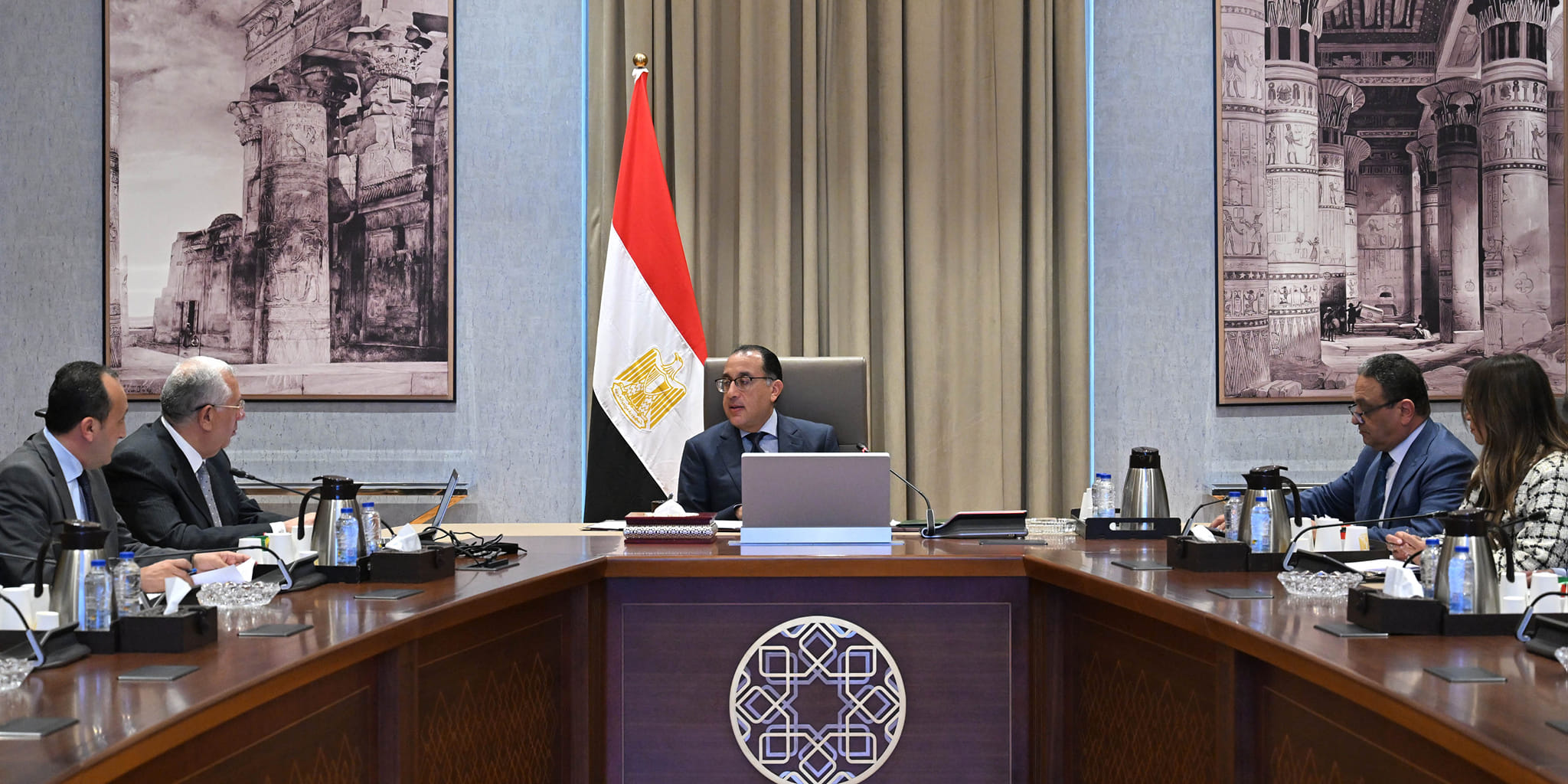 رئيس الوزراء مع وزير الزراعة