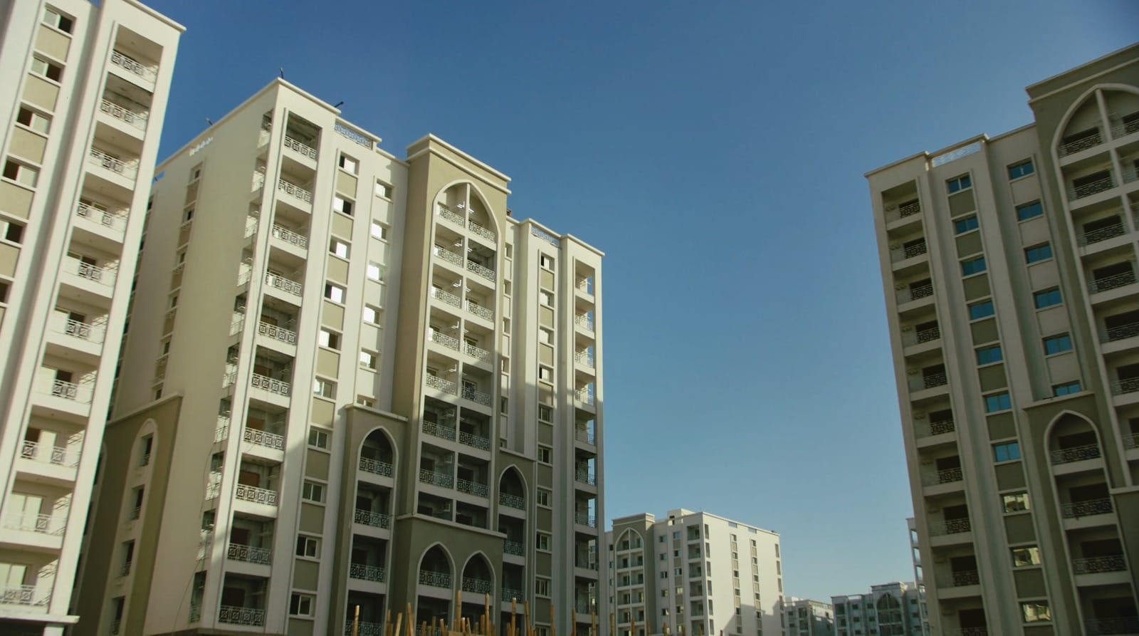طرح وحدات سكنية جديدة بمحافظات مختلفة