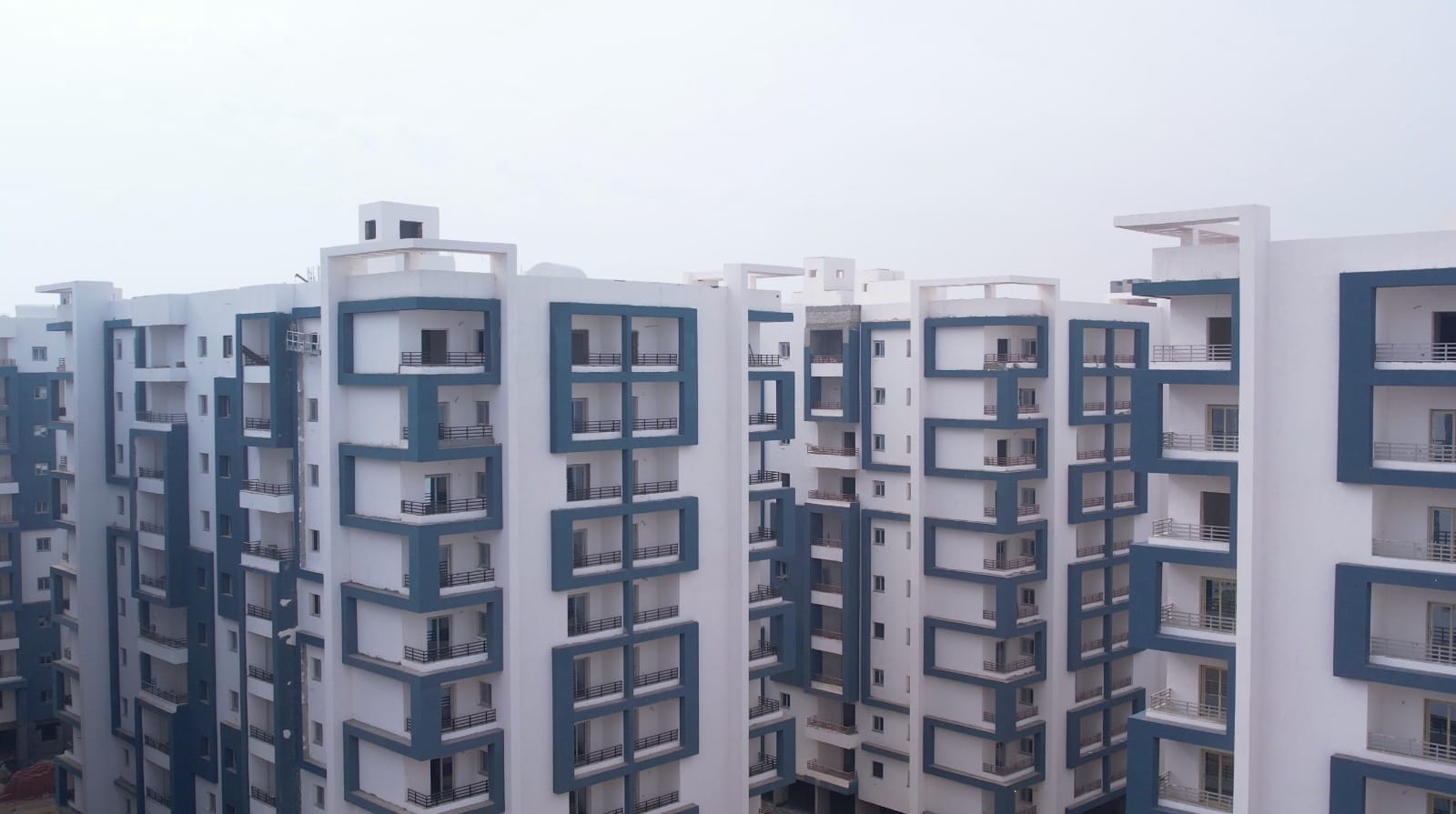 طرح وحدات سكنية جديدة بمحافظات مختلفة