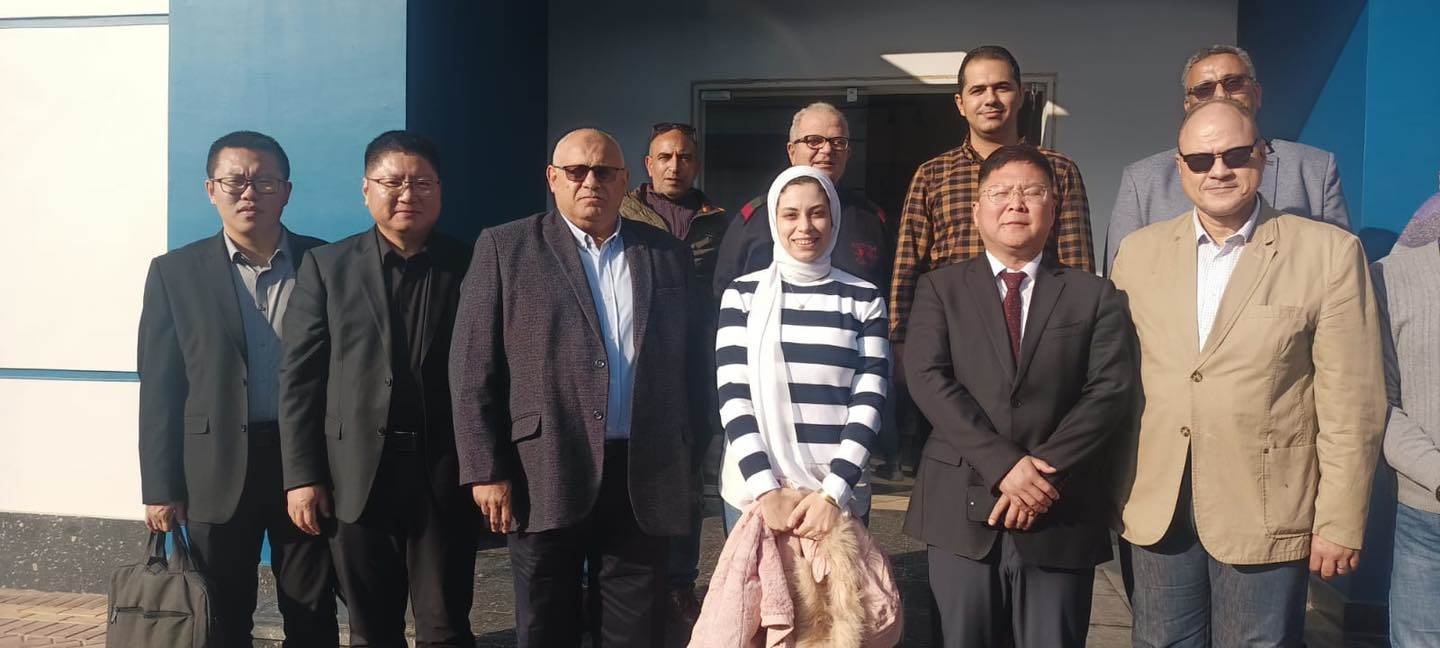 مستثمرون صينيون يدرسون الفرص الاستثمارية ببورسعيد
