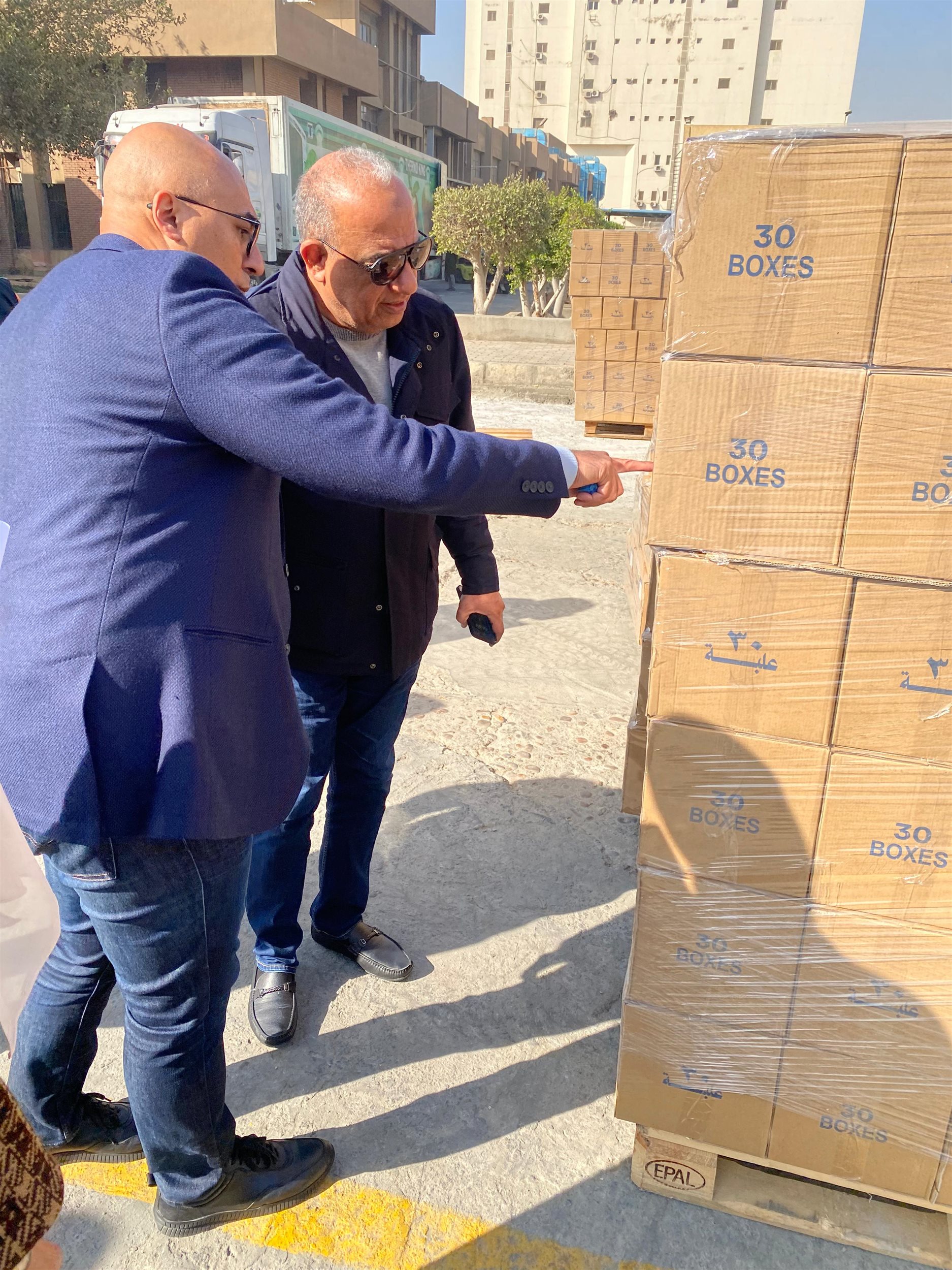 وزير قطاع الأعمال العام يتفقد مصانع الشركة العربية للأدوية