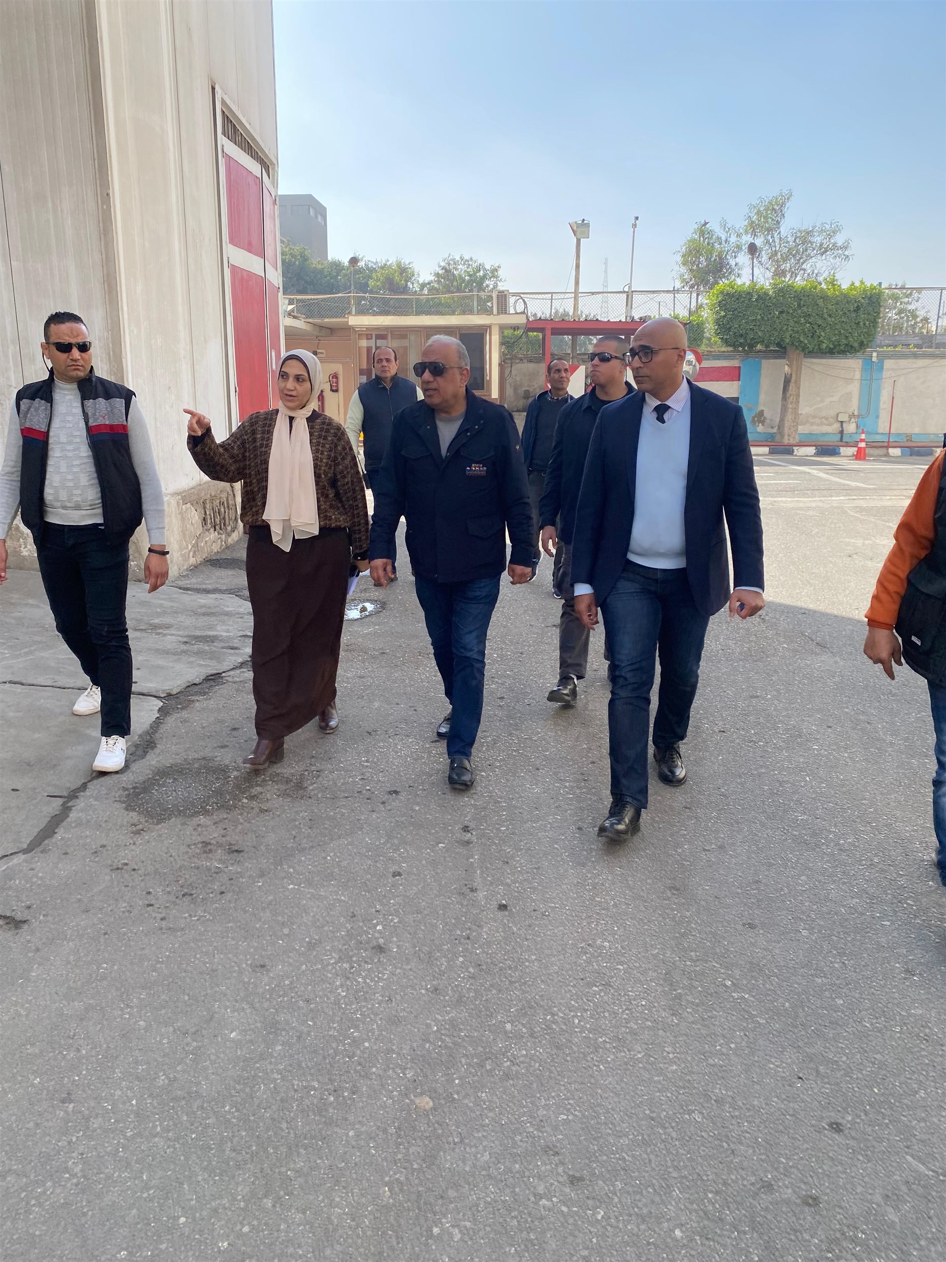 وزير قطاع الأعمال العام يتفقد مصانع الشركة العربية للأدوية