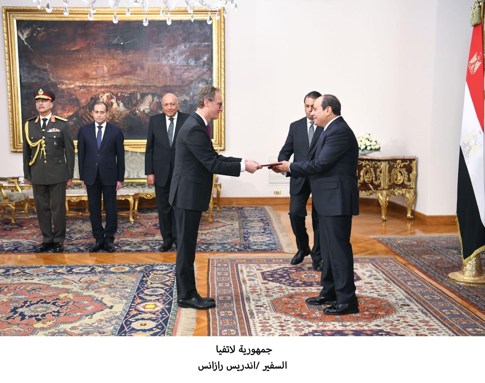 الرئيس السيسي يتسلم أوراق اعتماد 20 سفيرًا جديدًا