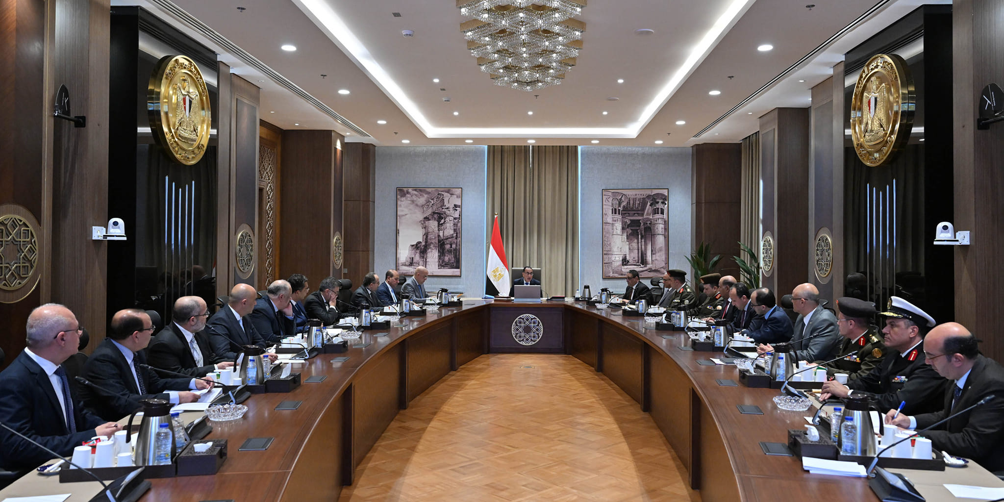 رئيس الوزراء يتابع الموقف التنفيذي لمشروع حماية شواطئ الإسكندرية