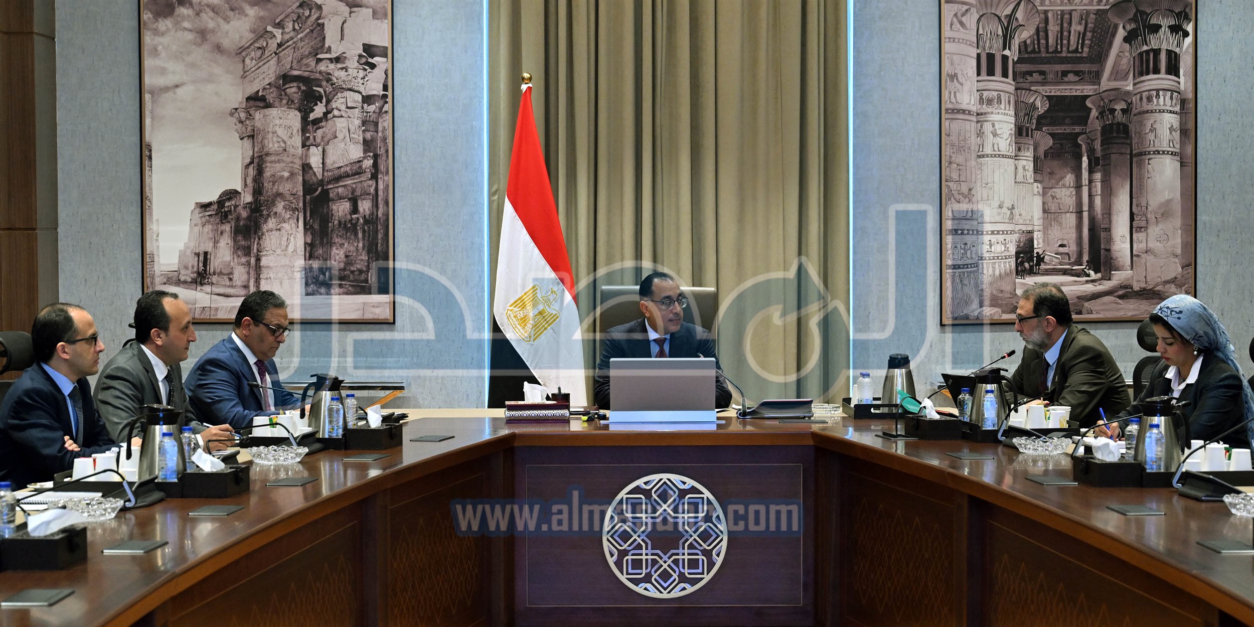 رئيس الوزراء فى اجتماع مع رئيس الهيئة القومية لسلامة الغذاء